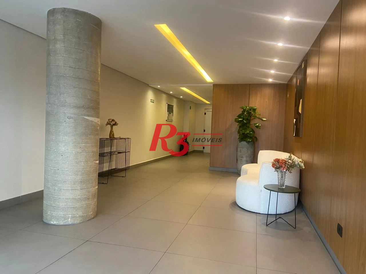 Apartamento com 2 dormitórios à venda, 71 m² por R$ 480.000,00 - Vila Guilhermina - Praia Grande/SP