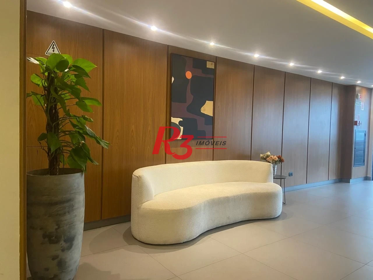 Apartamento com 2 dormitórios à venda, 71 m² por R$ 480.000,00 - Vila Guilhermina - Praia Grande/SP