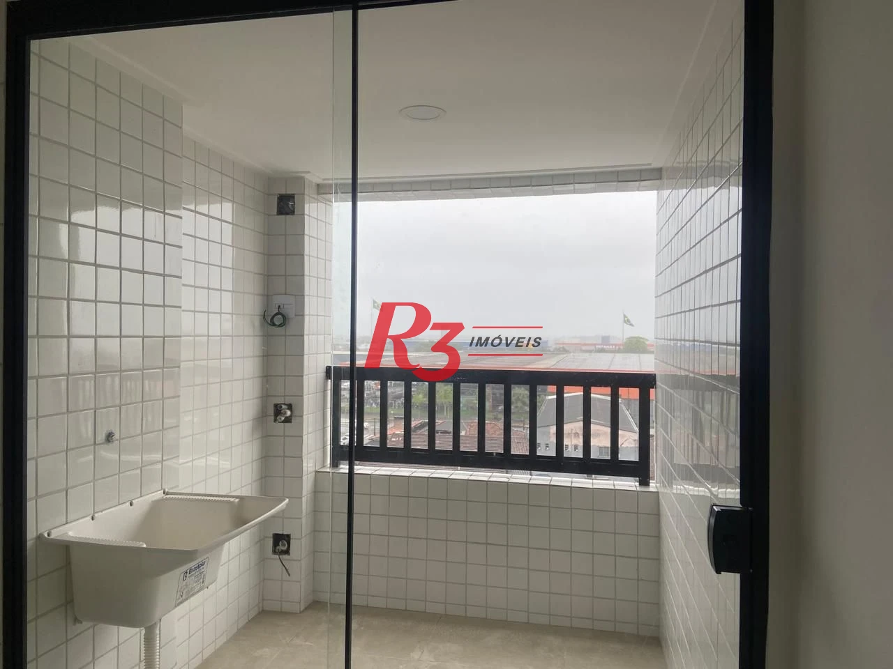 Apartamento com 2 dormitórios à venda, 71 m² por R$ 480.000,00 - Vila Guilhermina - Praia Grande/SP
