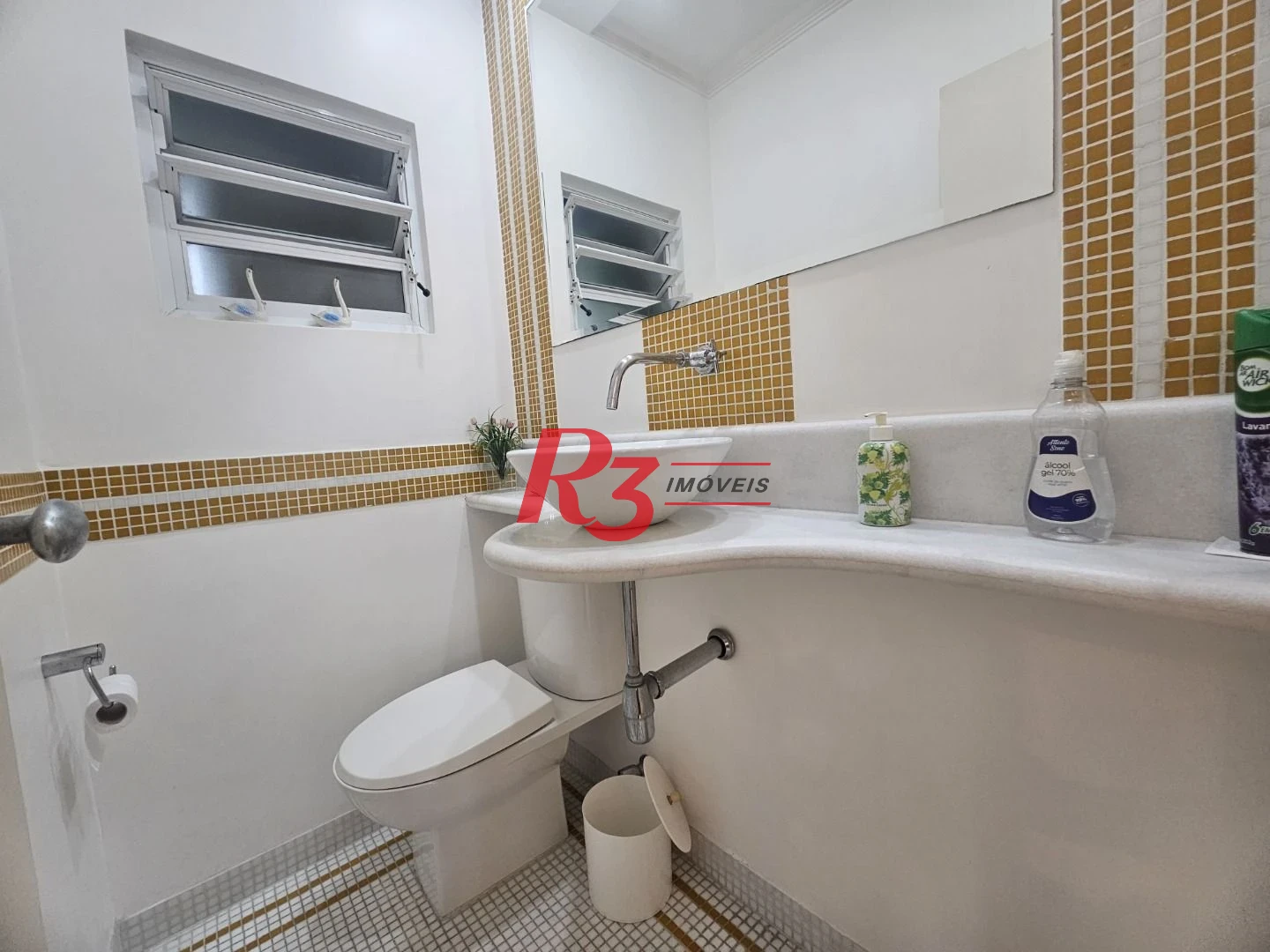 Apartamento com 3 dormitórios à venda, 110 m² por R$ 680.000,00 - Boqueirão - Santos/SP