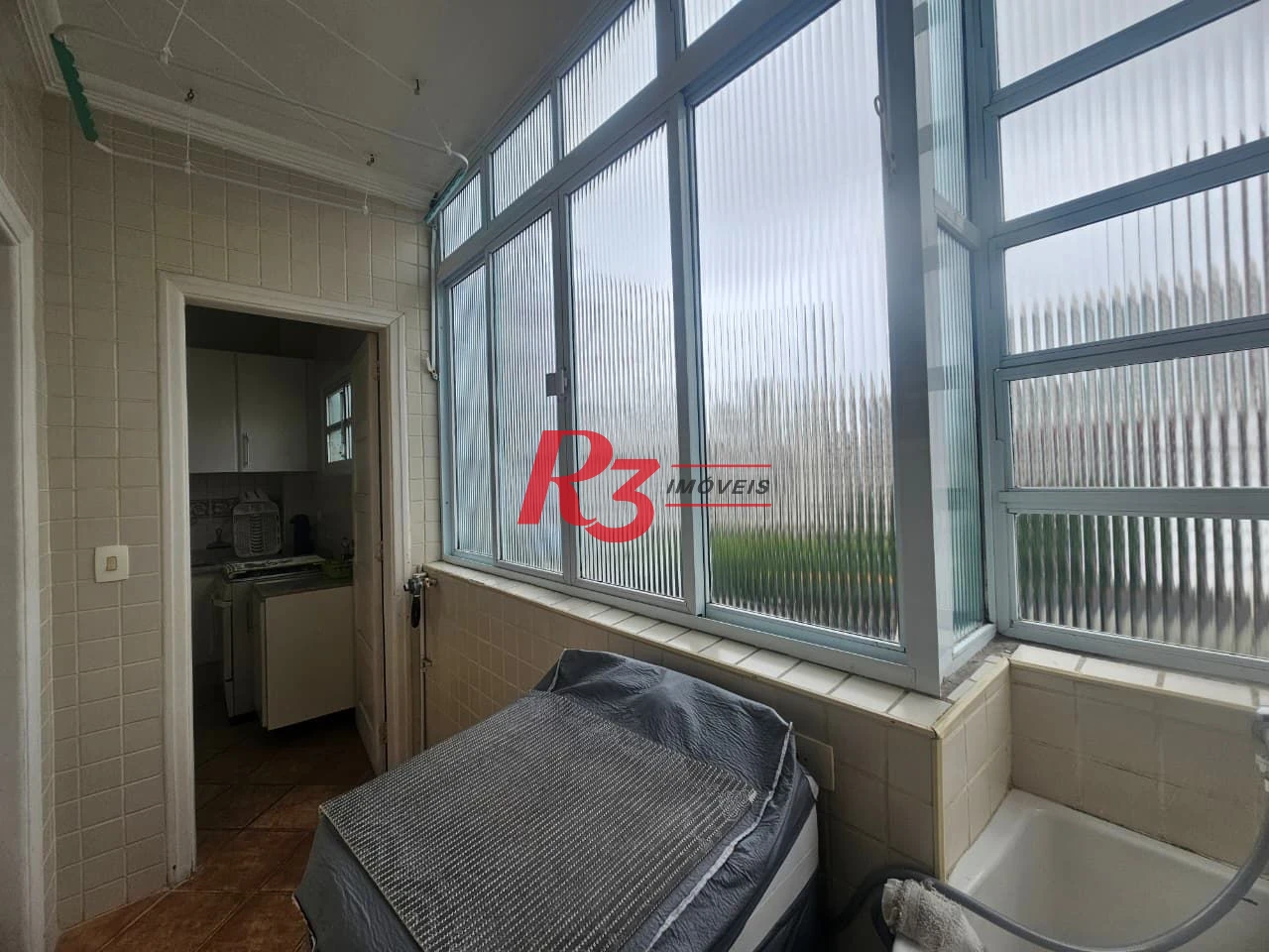 Apartamento com 3 dormitórios à venda, 110 m² por R$ 680.000,00 - Boqueirão - Santos/SP