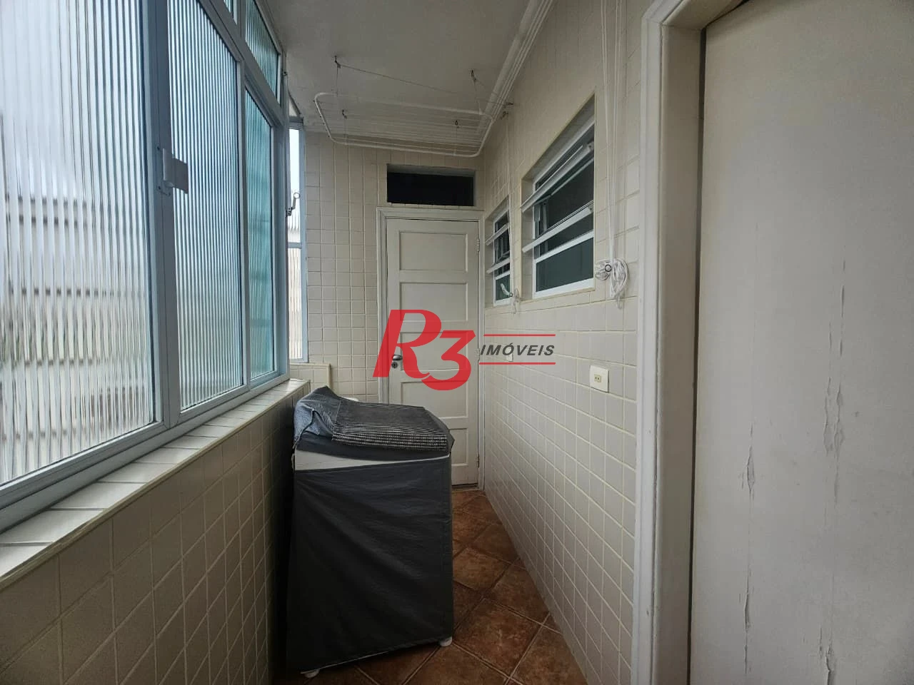 Apartamento com 3 dormitórios à venda, 110 m² por R$ 680.000,00 - Boqueirão - Santos/SP