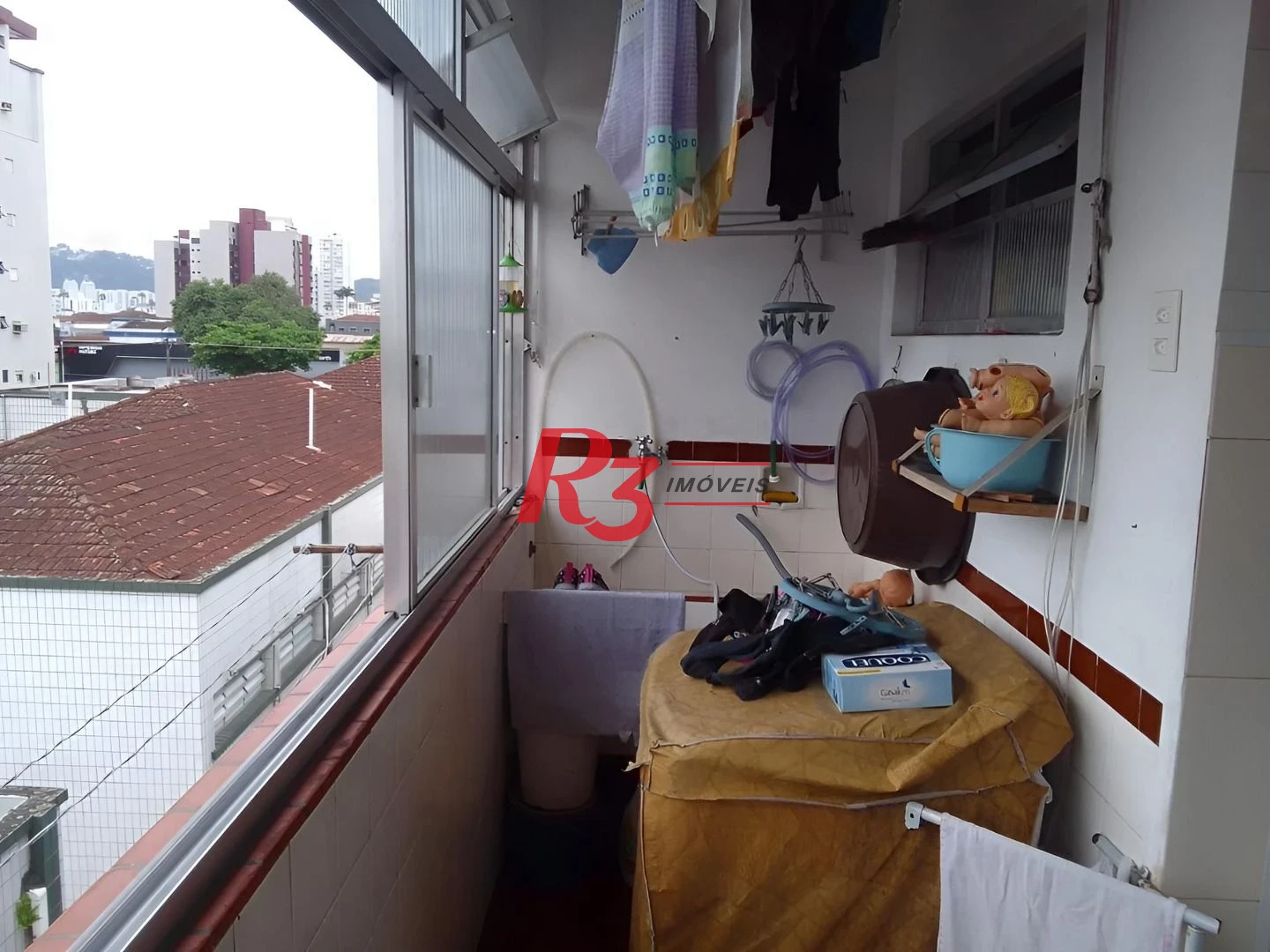 Apartamento com 2 dormitórios à venda, 72 m² por R$ 350.000,00 - Encruzilhada - Santos/SP