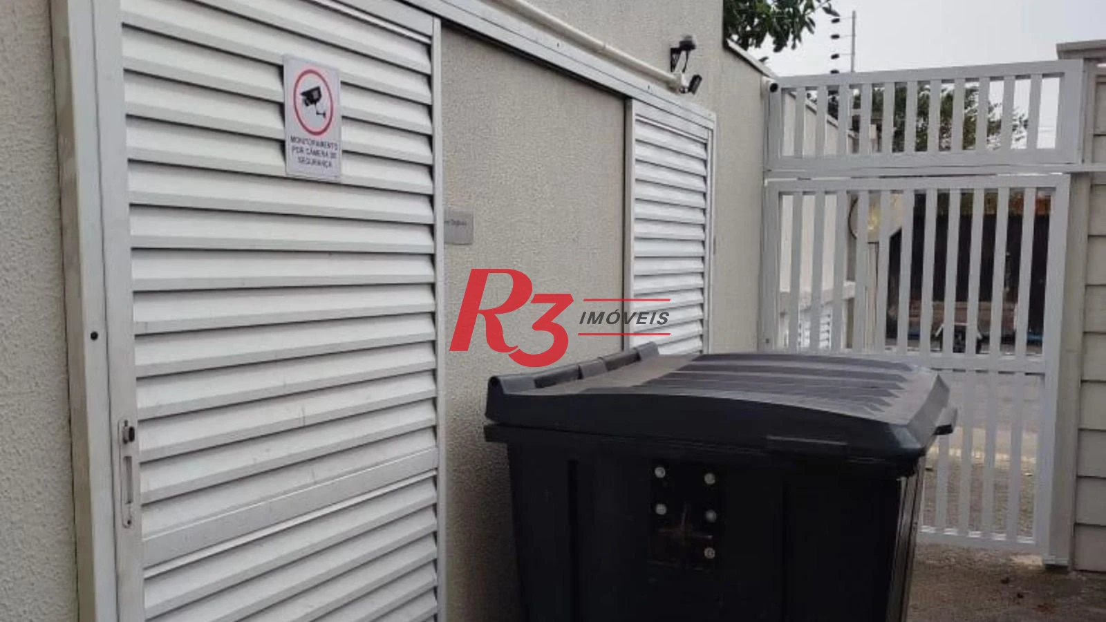 Apartamento com 2 dormitórios à venda, 45 m² por R$ 300.000,00 - Castelo - Santos/SP