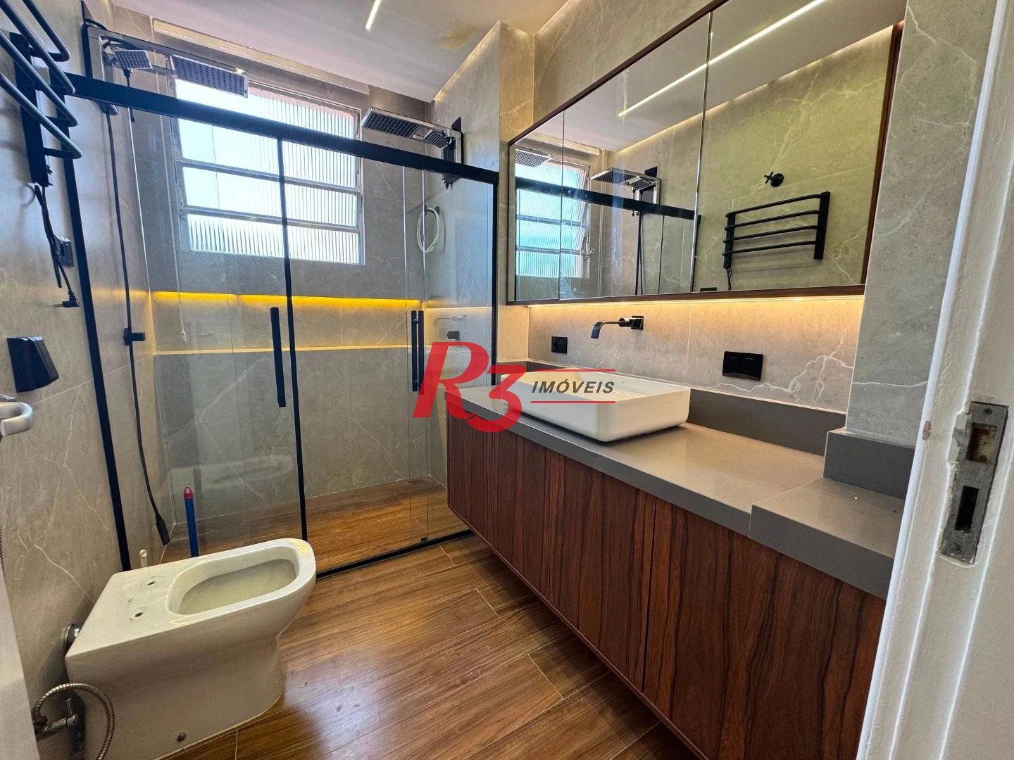 Apartamento para alugar, 107 m² por R$ 9.000,01/mês - Ponta da Praia - Santos/SP