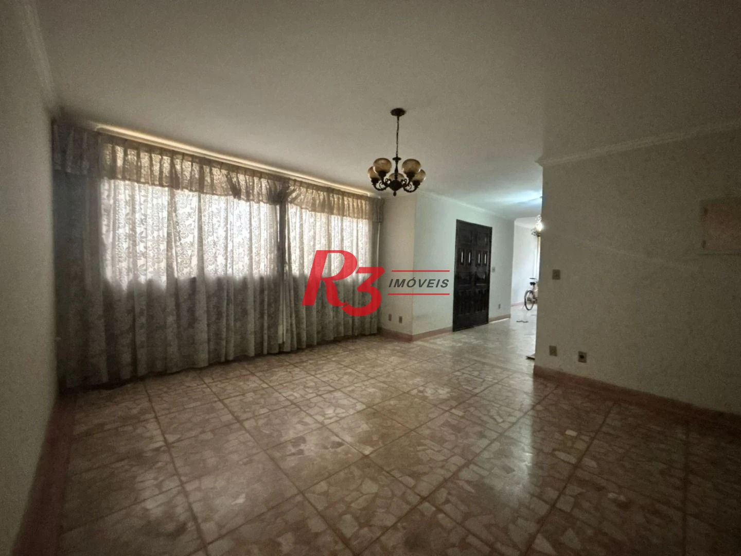 Sobrado com 3 dormitórios, 250 m² - venda por R$ 3.200.000,00 ou aluguel por R$ 24.300,01/mês - Encruzilhada - Santos/SP