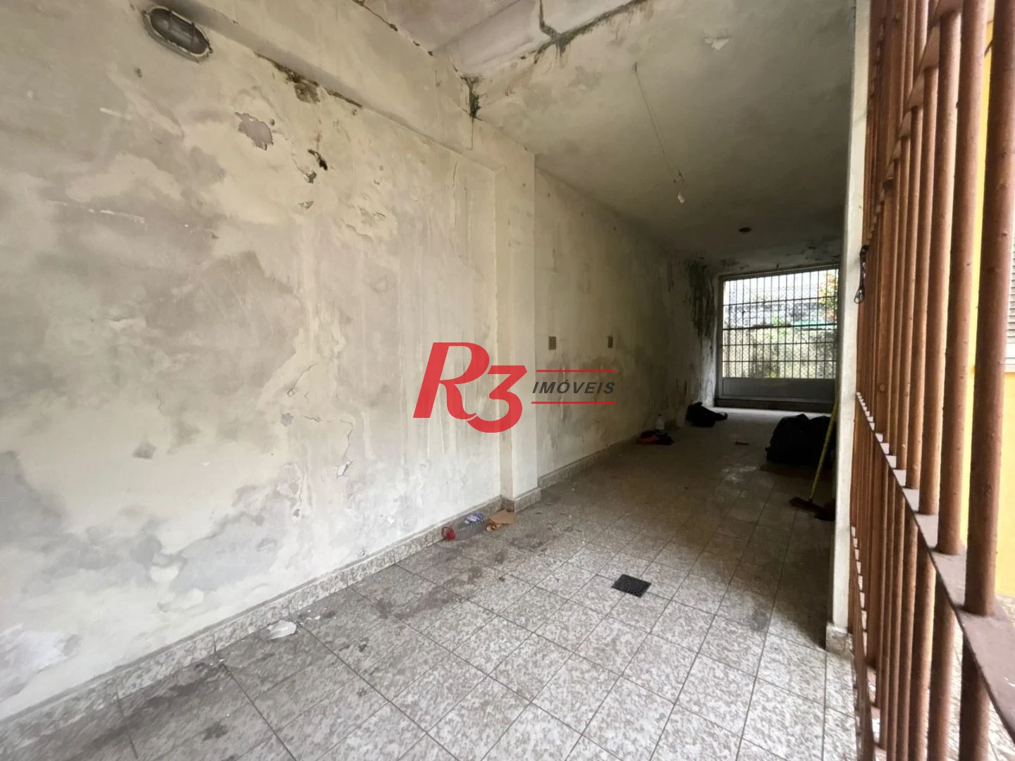 Sobrado com 3 dormitórios, 250 m² - venda por R$ 3.200.000,00 ou aluguel por R$ 24.300,01/mês - Encruzilhada - Santos/SP