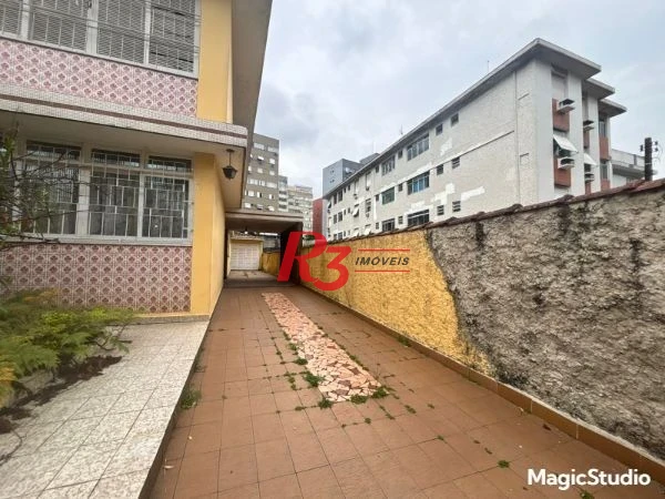 Sobrado com 3 dormitórios, 250 m² - venda por R$ 3.200.000,00 ou aluguel por R$ 24.300,01/mês - Encruzilhada - Santos/SP