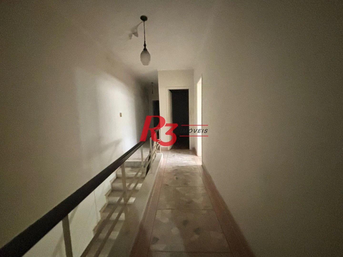 Sobrado com 3 dormitórios, 250 m² - venda por R$ 3.200.000,00 ou aluguel por R$ 24.300,01/mês - Encruzilhada - Santos/SP
