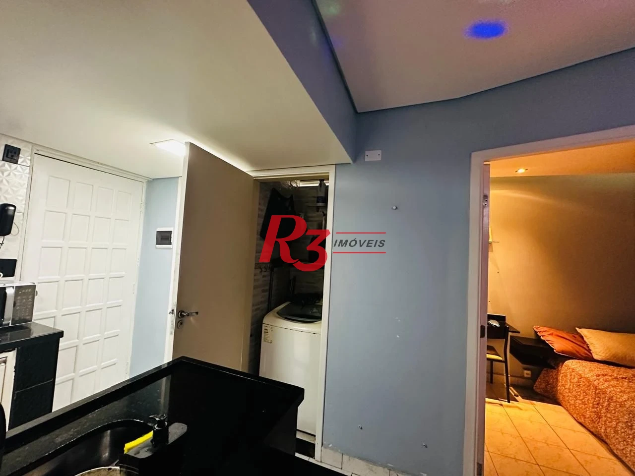Apartamento com 1 dormitório à venda, 39 m² por R$ 300.000,00 - Ilha Porchat - São Vicente/SP