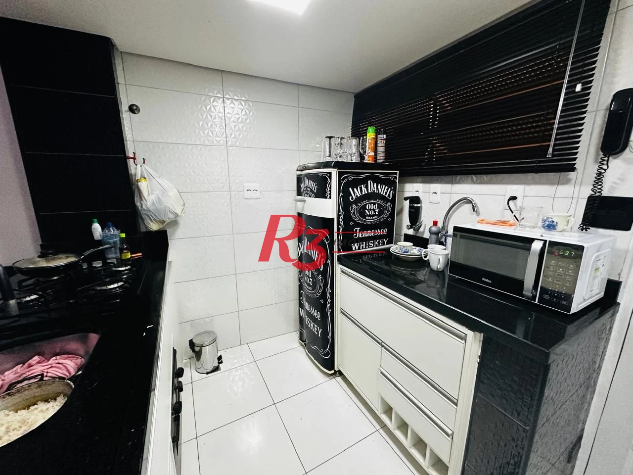 Apartamento com 1 dormitório à venda, 39 m² por R$ 300.000,00 - Ilha Porchat - São Vicente/SP