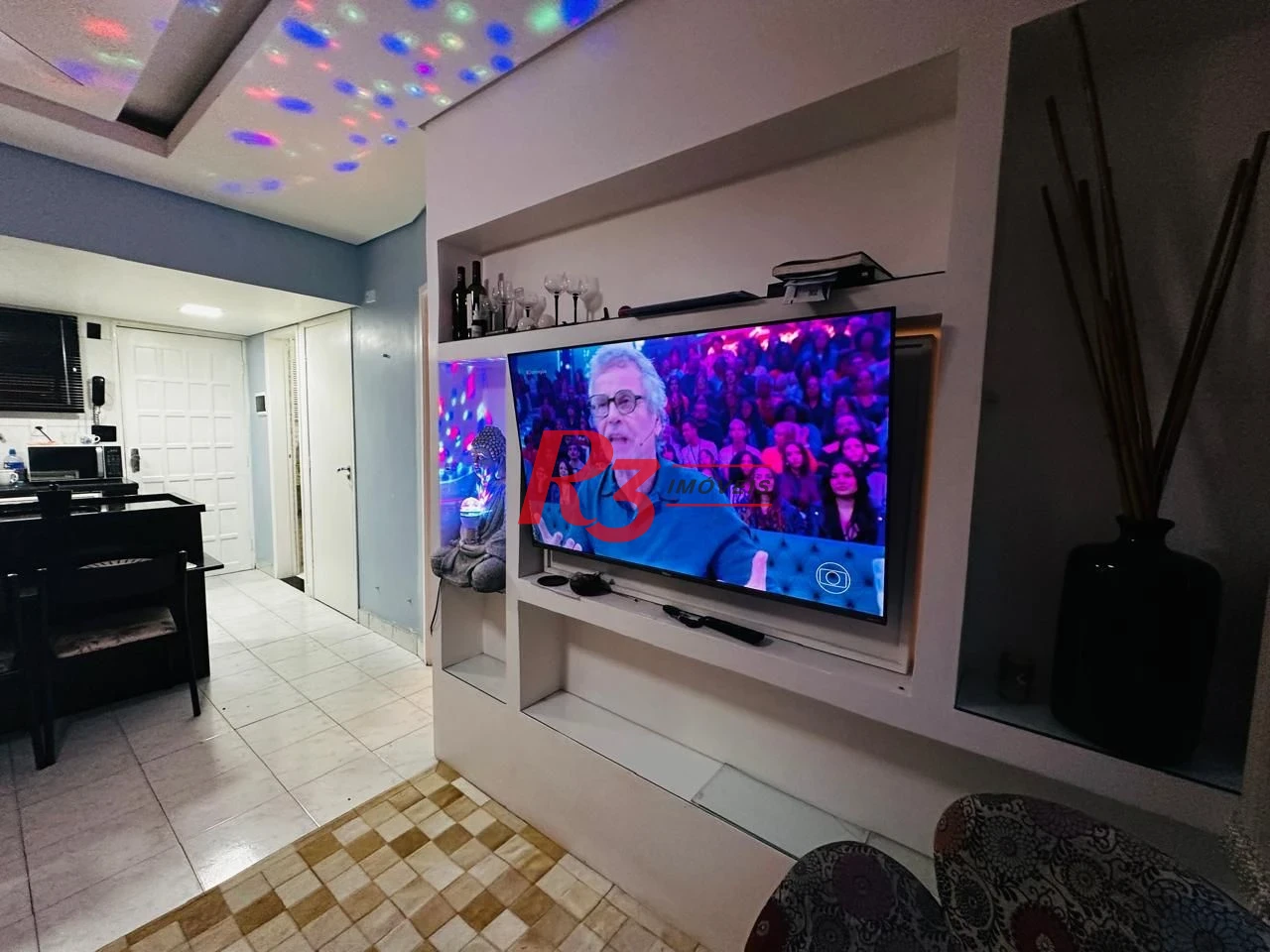 Apartamento com 1 dormitório à venda, 39 m² por R$ 300.000,00 - Ilha Porchat - São Vicente/SP