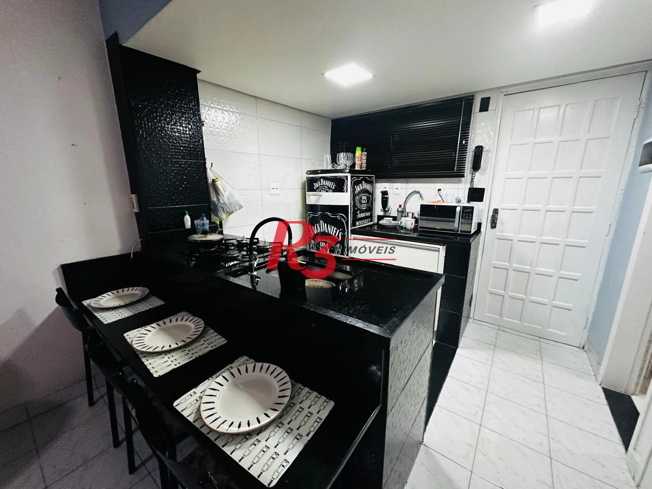 Apartamento com 1 dormitório à venda, 39 m² por R$ 300.000,00 - Ilha Porchat - São Vicente/SP