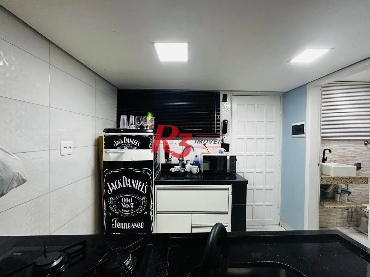 Apartamento com 1 dormitório à venda, 39 m² por R$ 300.000,00 - Ilha Porchat - São Vicente/SP