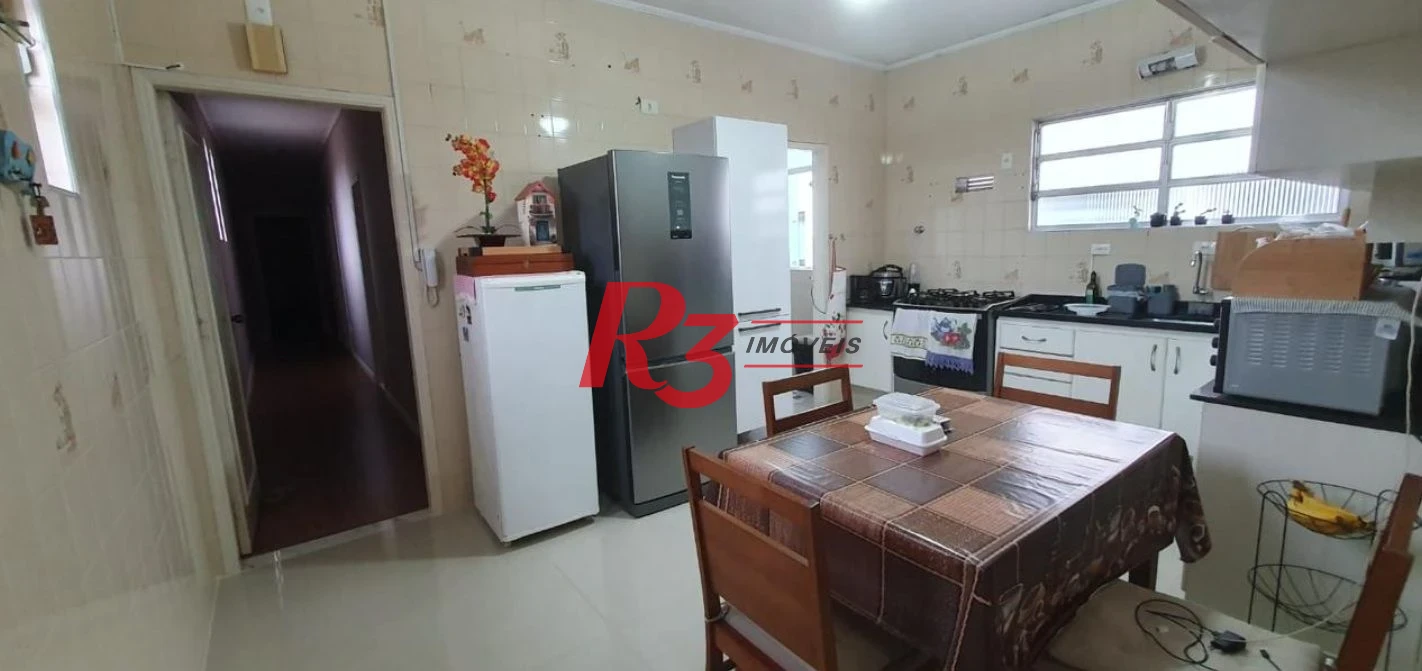 Casa com 3 dormitórios à venda, 149 m² por R$ 910.000,00 - Vila Belmiro - Santos/SP