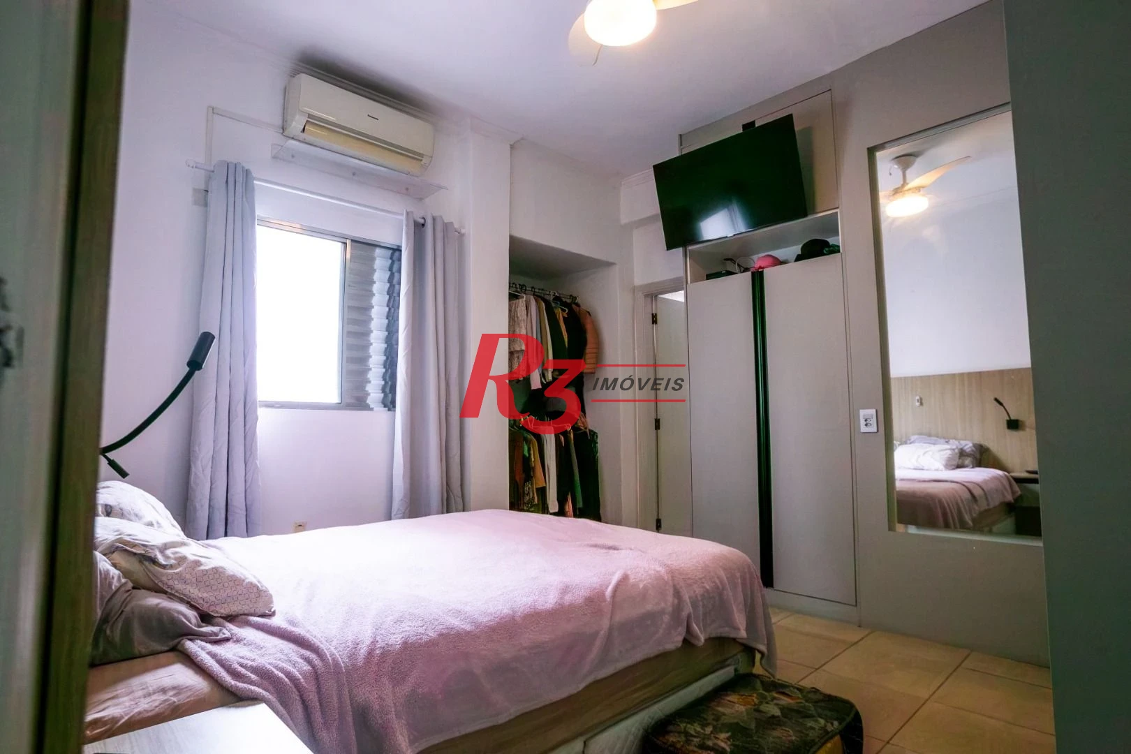 Casa com 3 dormitórios à venda, 320 m² por R$ 1.750.000,00 - Gonzaga - Santos/SP