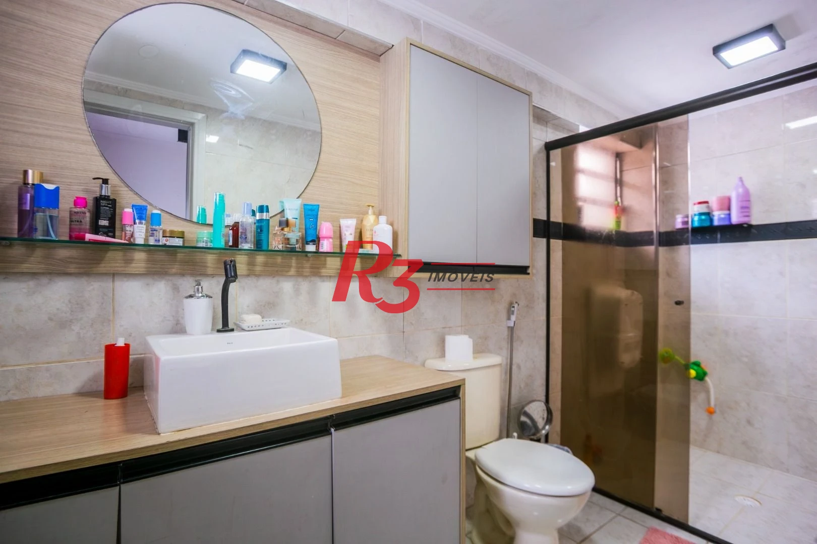 Casa com 3 dormitórios à venda, 320 m² por R$ 1.750.000,00 - Gonzaga - Santos/SP