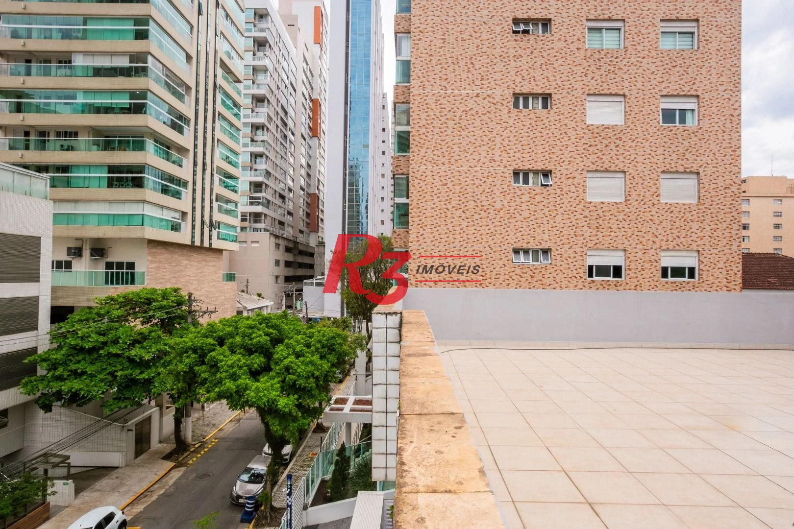 Casa com 3 dormitórios à venda, 320 m² por R$ 1.750.000,00 - Gonzaga - Santos/SP