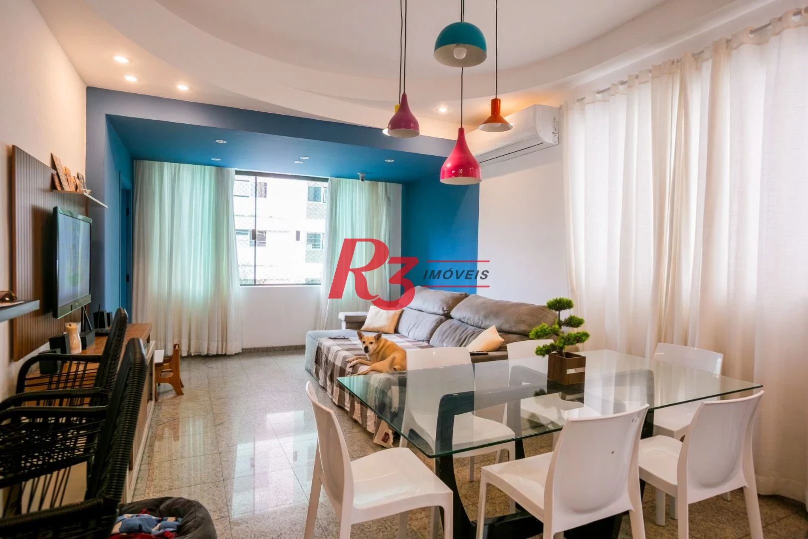 Casa com 3 dormitórios à venda, 320 m² por R$ 1.750.000,00 - Gonzaga - Santos/SP