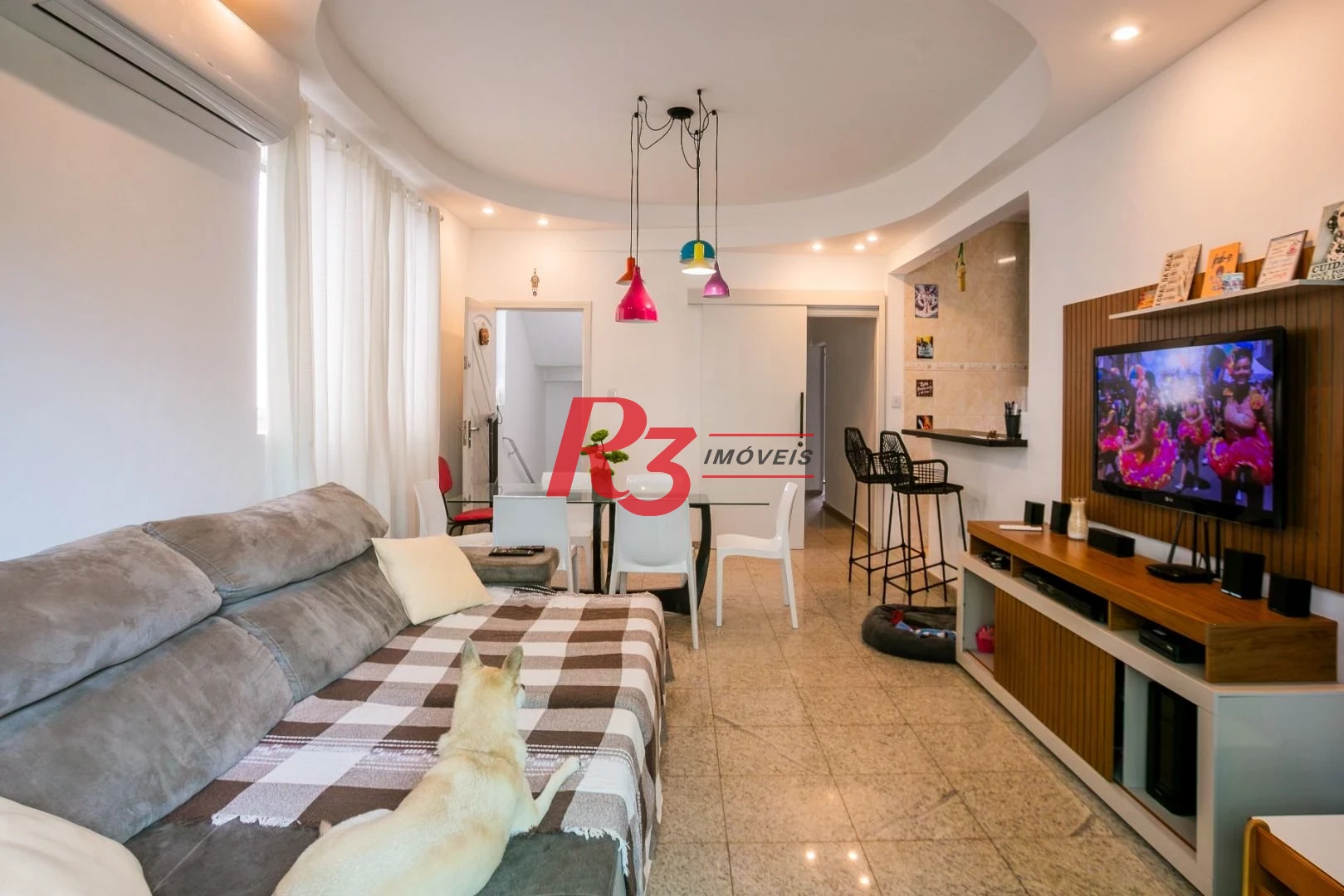 Casa com 3 dormitórios à venda, 320 m² por R$ 1.750.000,00 - Gonzaga - Santos/SP