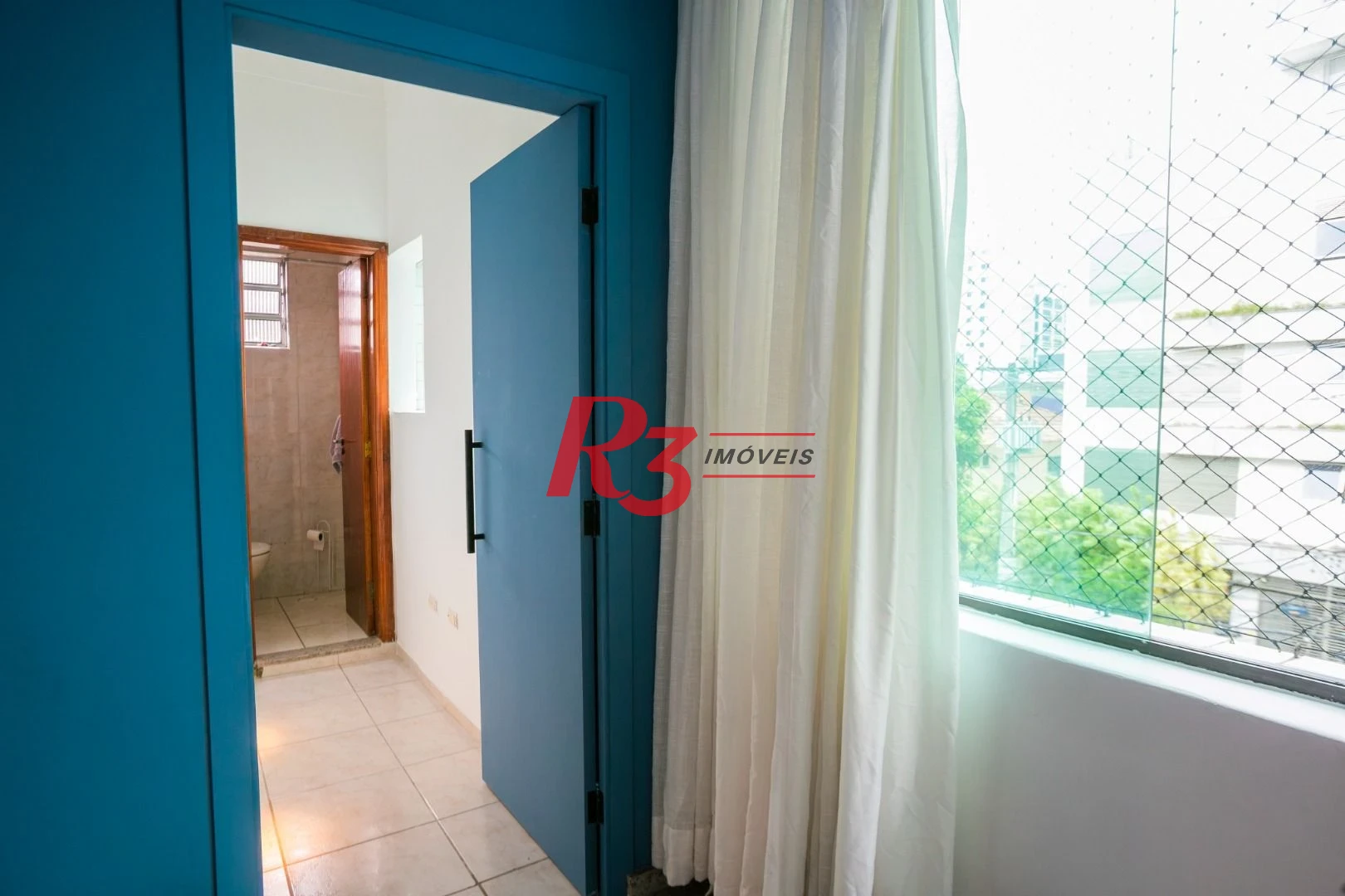 Casa com 3 dormitórios à venda, 320 m² por R$ 1.750.000,00 - Gonzaga - Santos/SP
