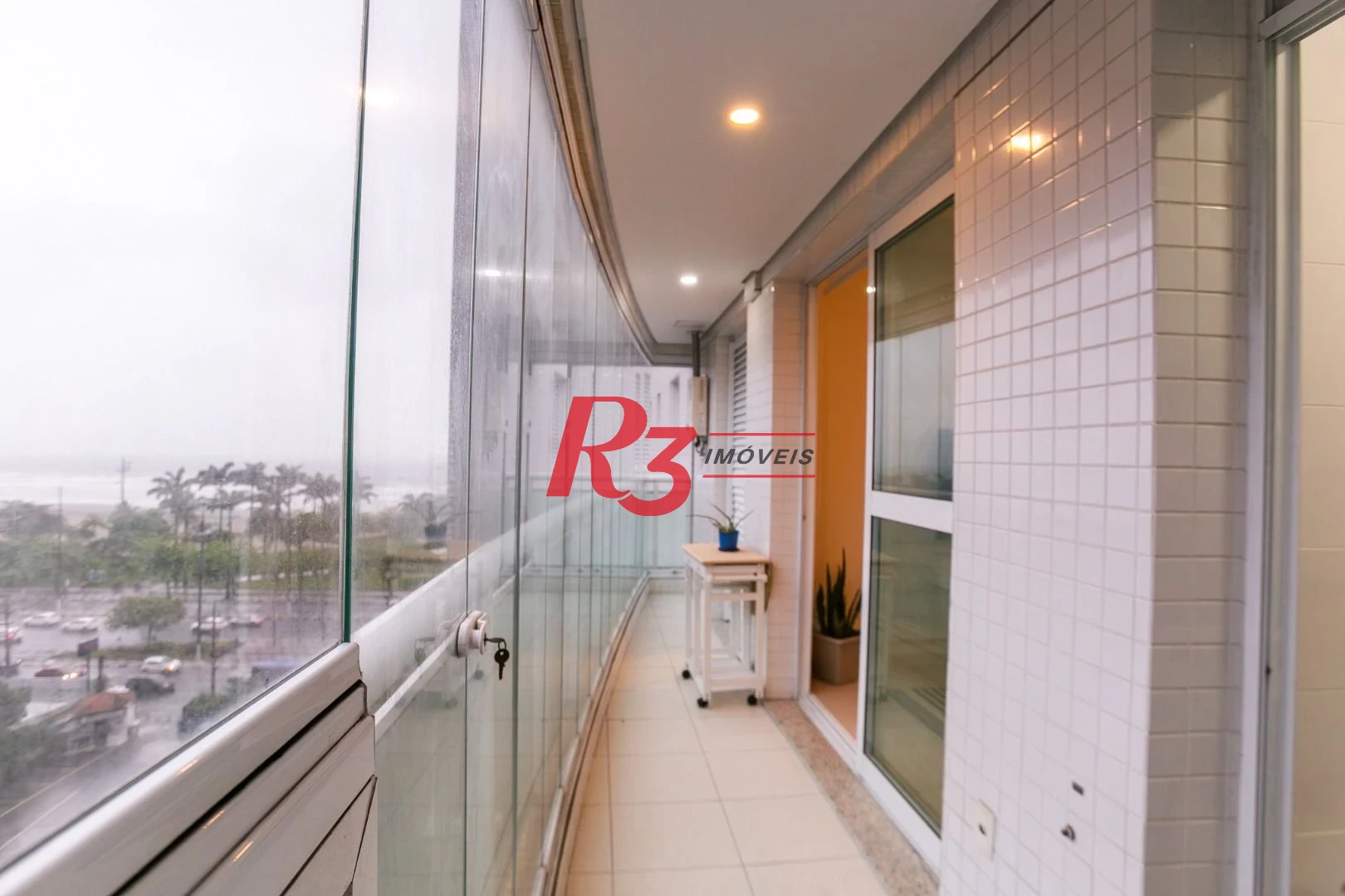 Apartamento com 1 dormitório à venda, 54 m² por R$ 735.000,00 - José Menino - Santos/SP