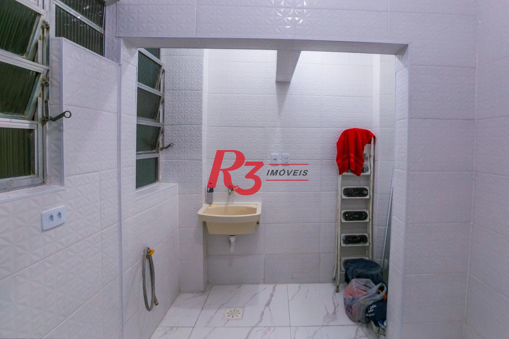 Apartamento com 2 dormitórios à venda, 65 m² por R$ 555.000,00 - José Menino - Santos/SP