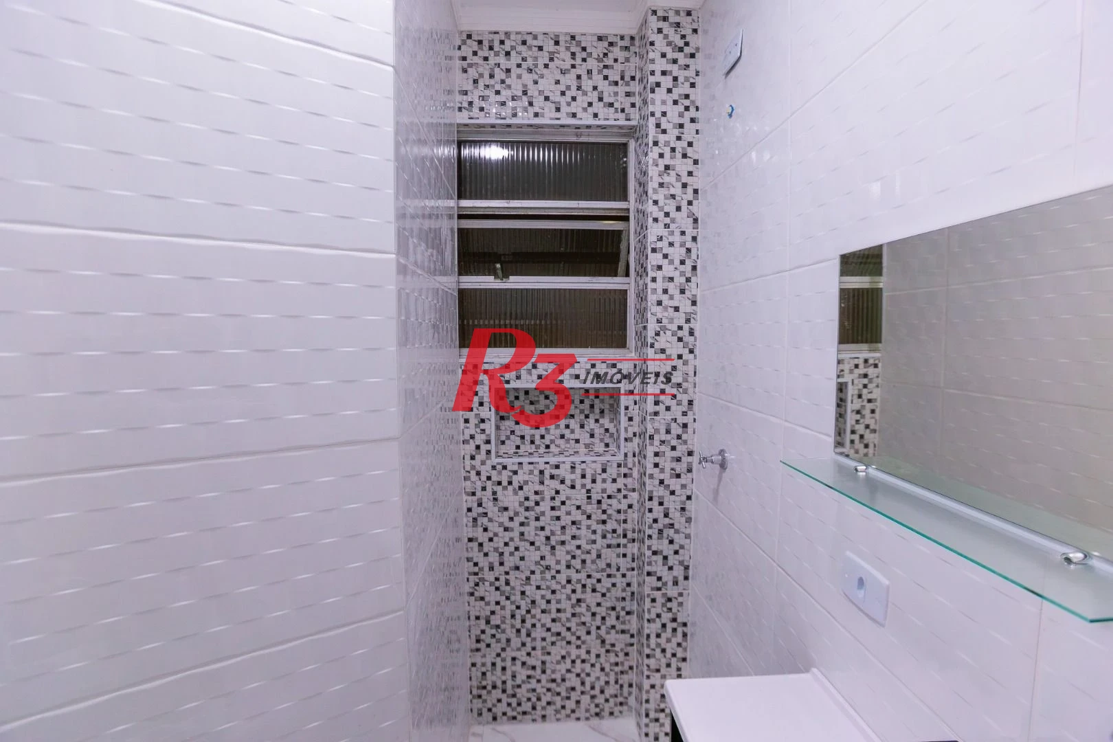 Apartamento com 2 dormitórios à venda, 65 m² por R$ 555.000,00 - José Menino - Santos/SP