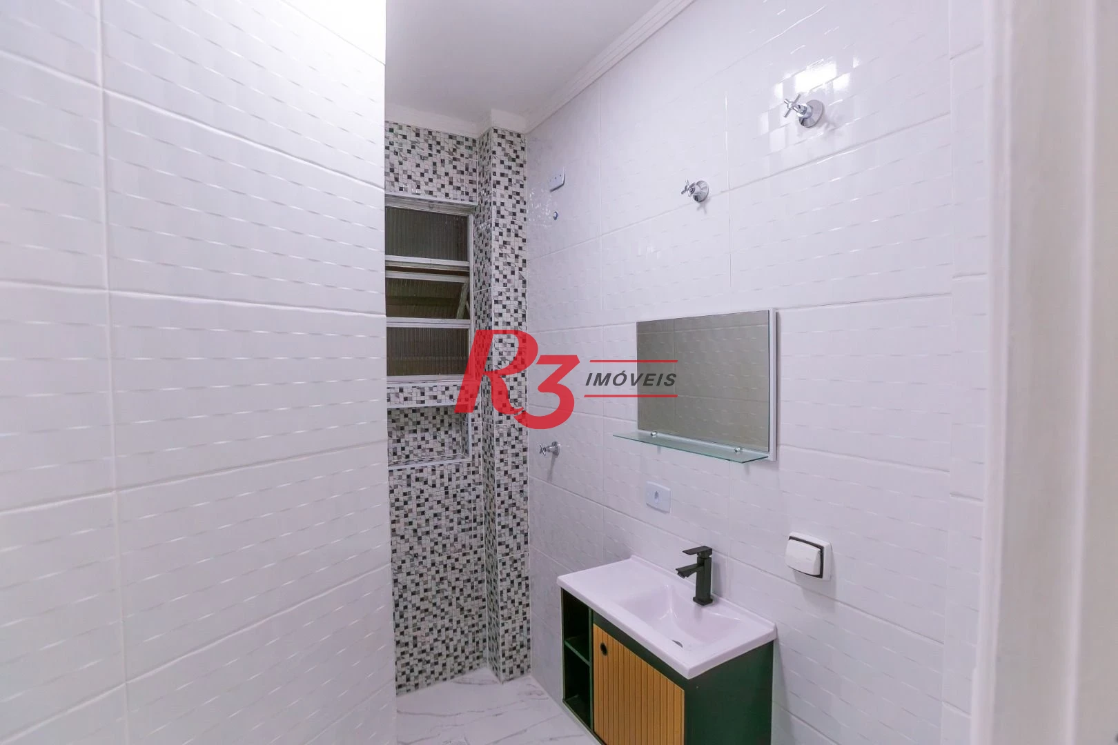 Apartamento com 2 dormitórios à venda, 65 m² por R$ 555.000,00 - José Menino - Santos/SP