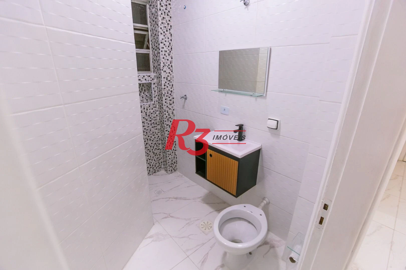 Apartamento com 2 dormitórios à venda, 65 m² por R$ 555.000,00 - José Menino - Santos/SP