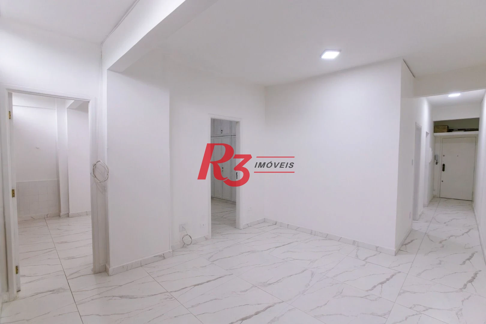 Apartamento com 2 dormitórios à venda, 65 m² por R$ 555.000,00 - José Menino - Santos/SP