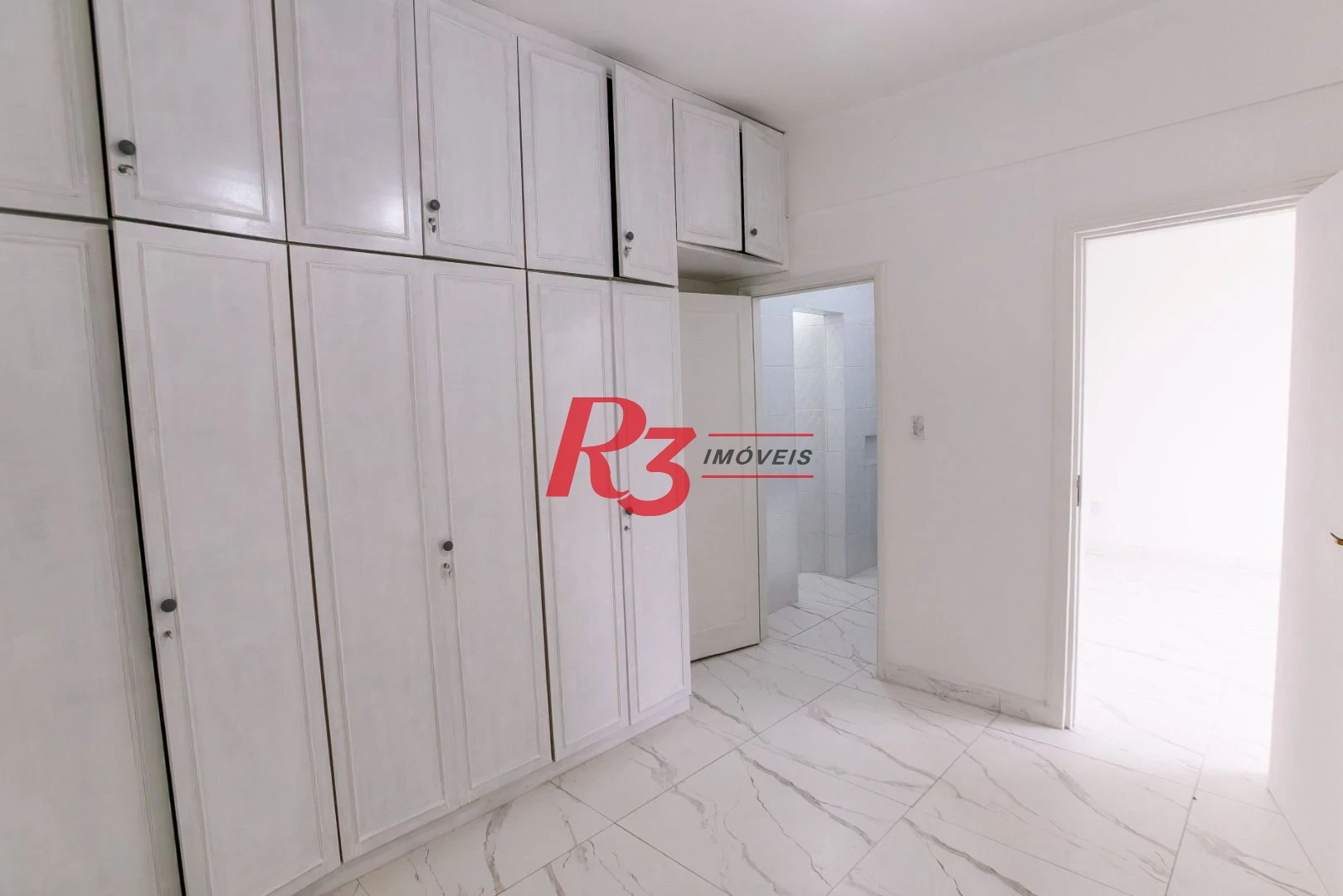 Apartamento com 2 dormitórios à venda, 65 m² por R$ 555.000,00 - José Menino - Santos/SP