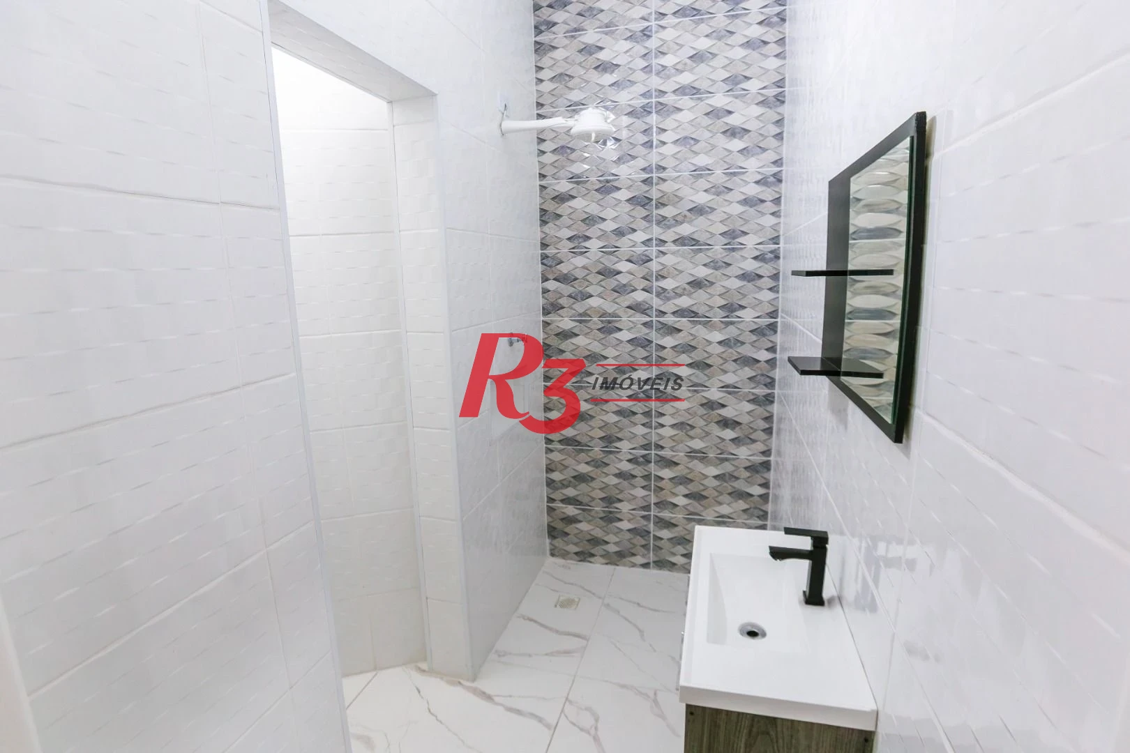 Apartamento com 2 dormitórios à venda, 65 m² por R$ 555.000,00 - José Menino - Santos/SP