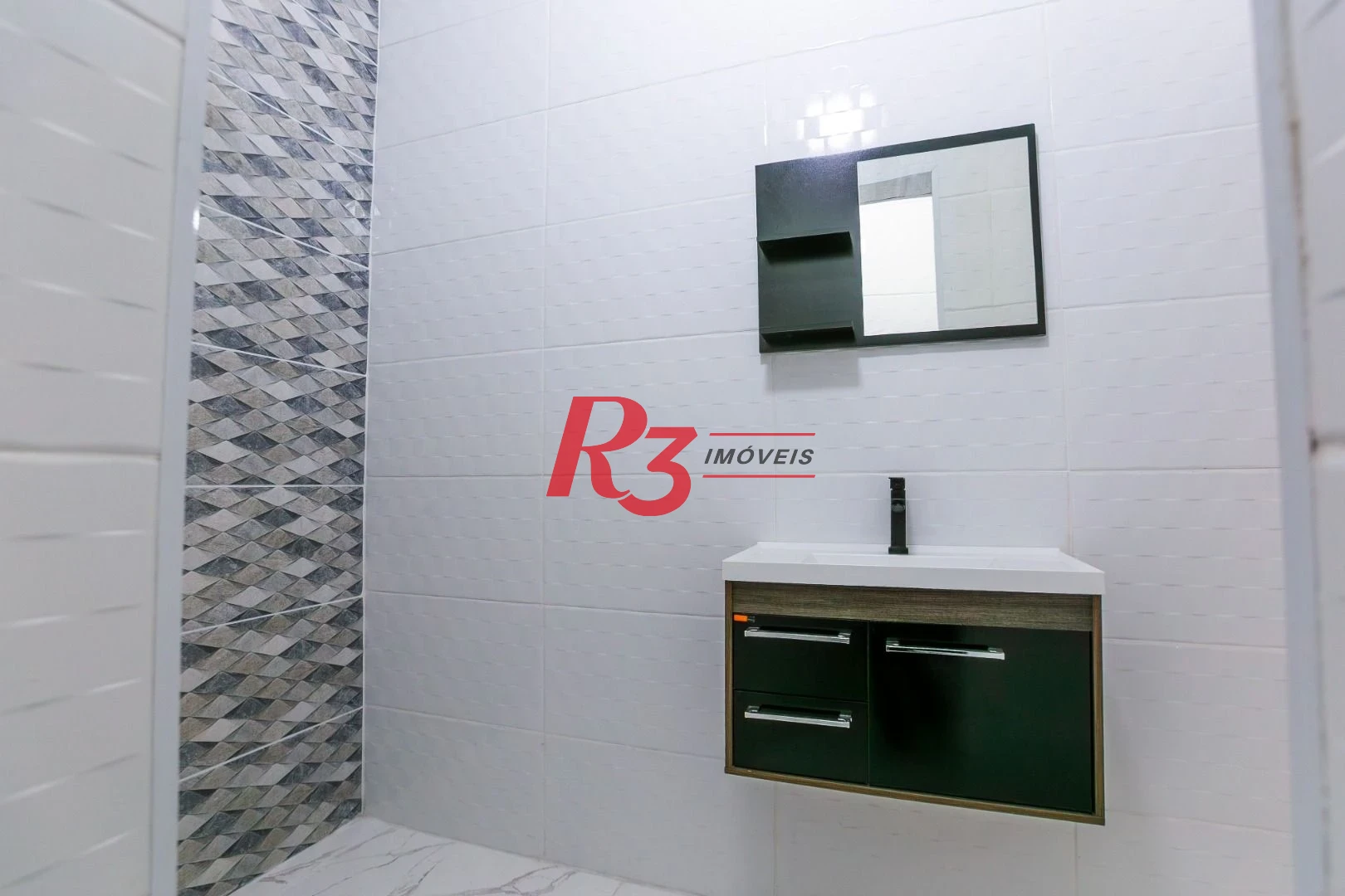Apartamento com 2 dormitórios à venda, 65 m² por R$ 555.000,00 - José Menino - Santos/SP