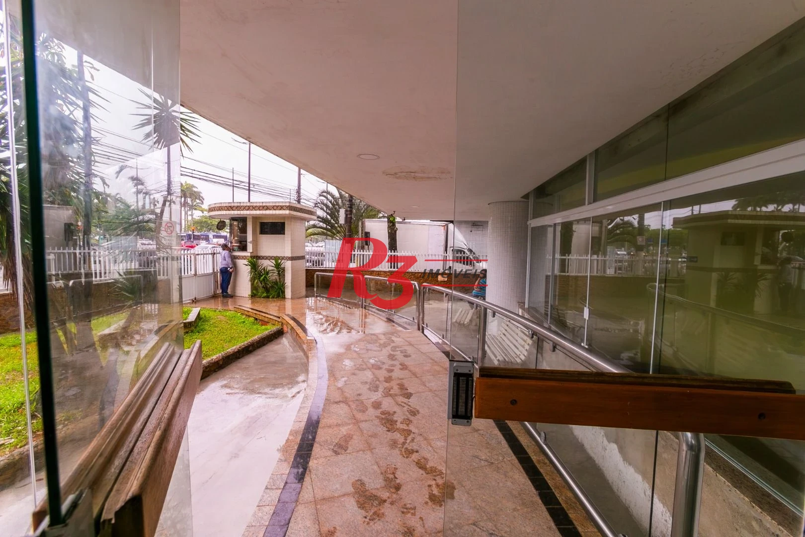 Apartamento com 2 dormitórios à venda, 65 m² por R$ 555.000,00 - José Menino - Santos/SP