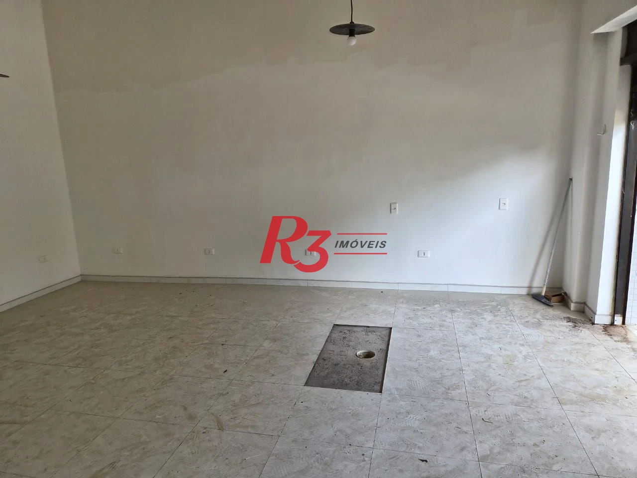Loja, 64 m² - venda por R$ 700.000,00 ou aluguel por R$ 6.000,00/mês - Boqueirão - Santos/SP