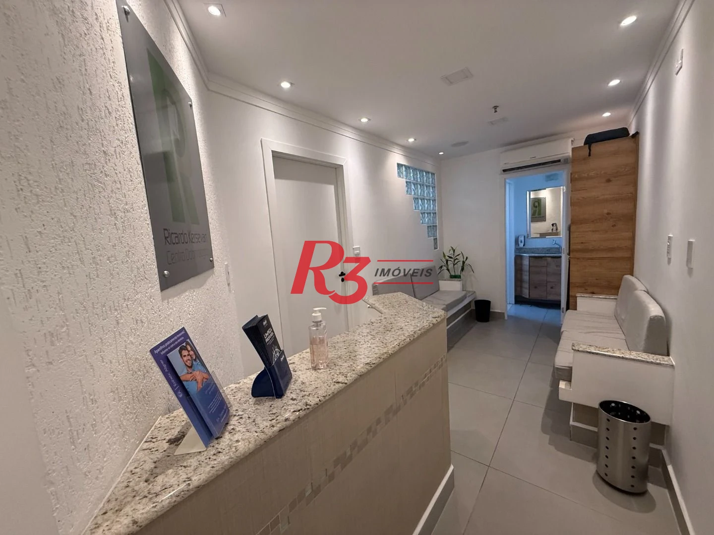 Sala à venda, 64 m² por R$ 550.000,00 - Macuco - Santos/SP