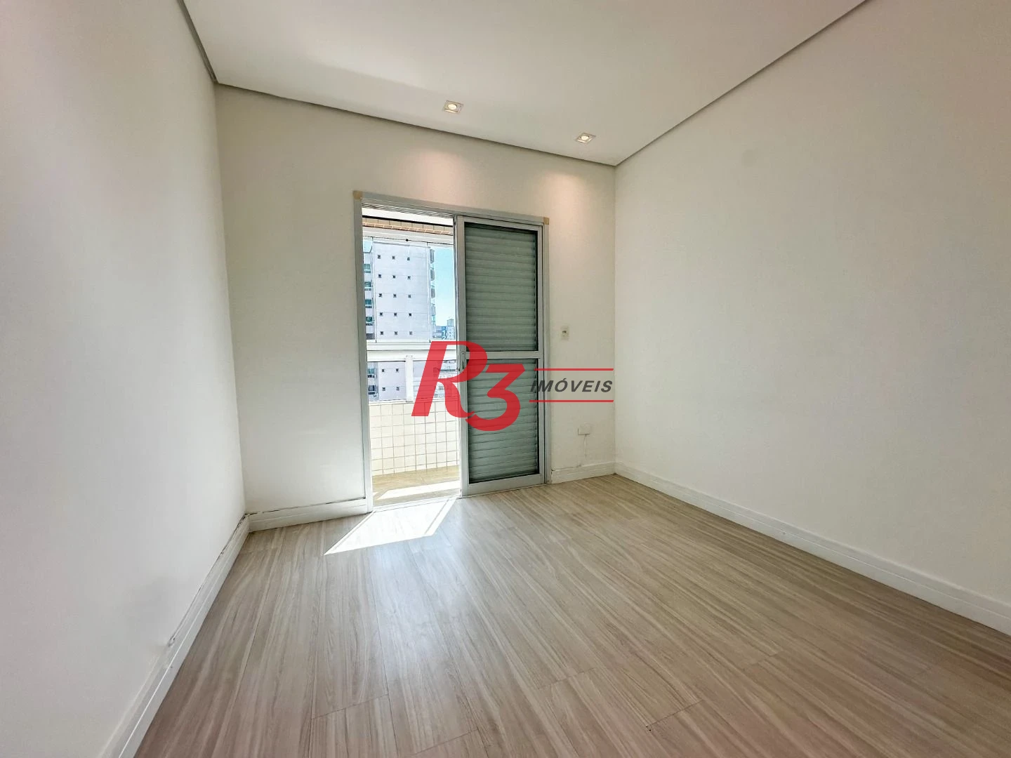 Apartamento à venda, 70 m² por R$ 590.000,00 - Vila Guilhermina - Praia Grande/SP