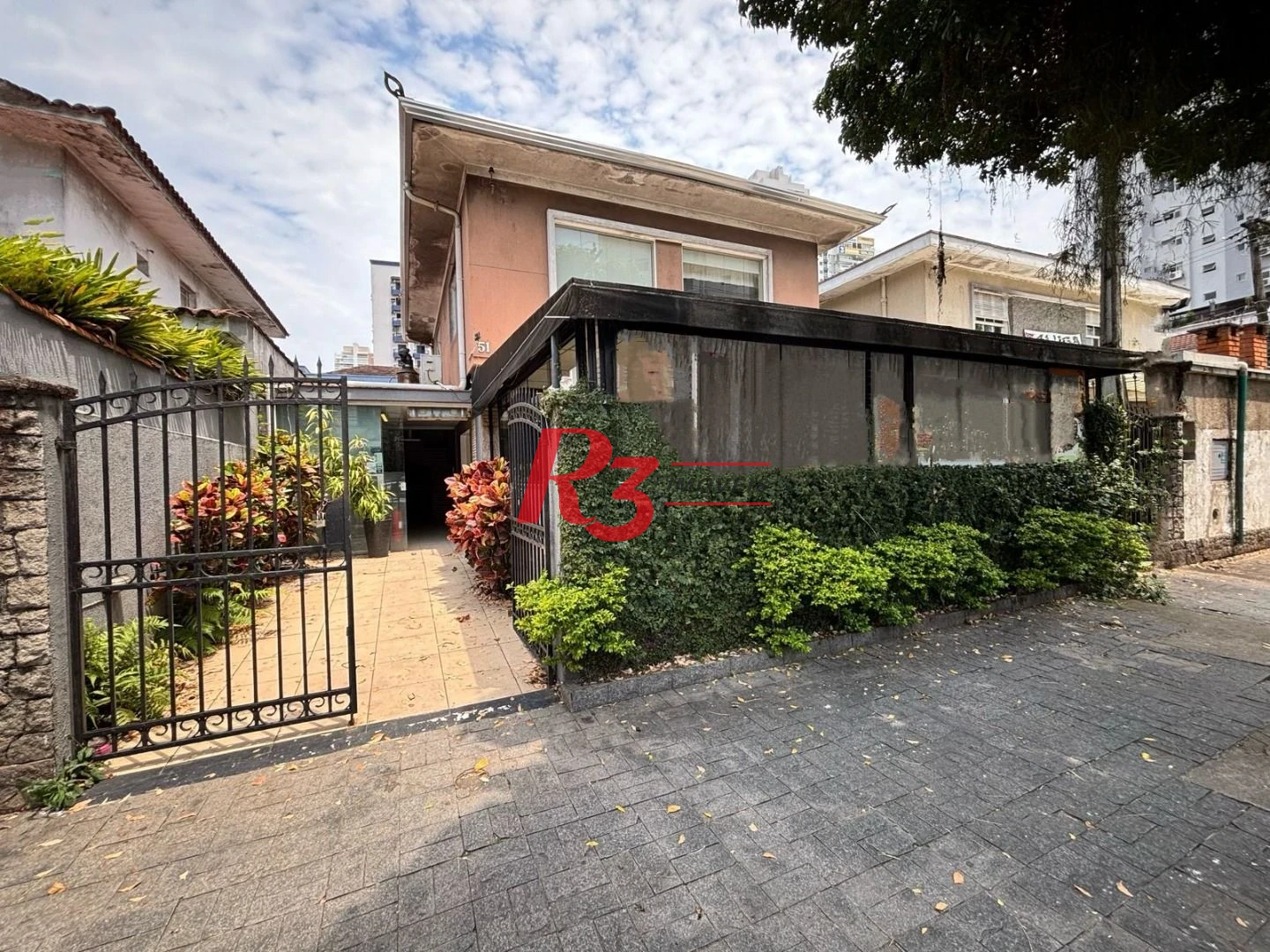 Casa com 3 dormitórios, 178 m² - venda por R$ 1.800.000,00 ou aluguel por R$ 12.000,00/mês - Gonzaga - Santos/SP