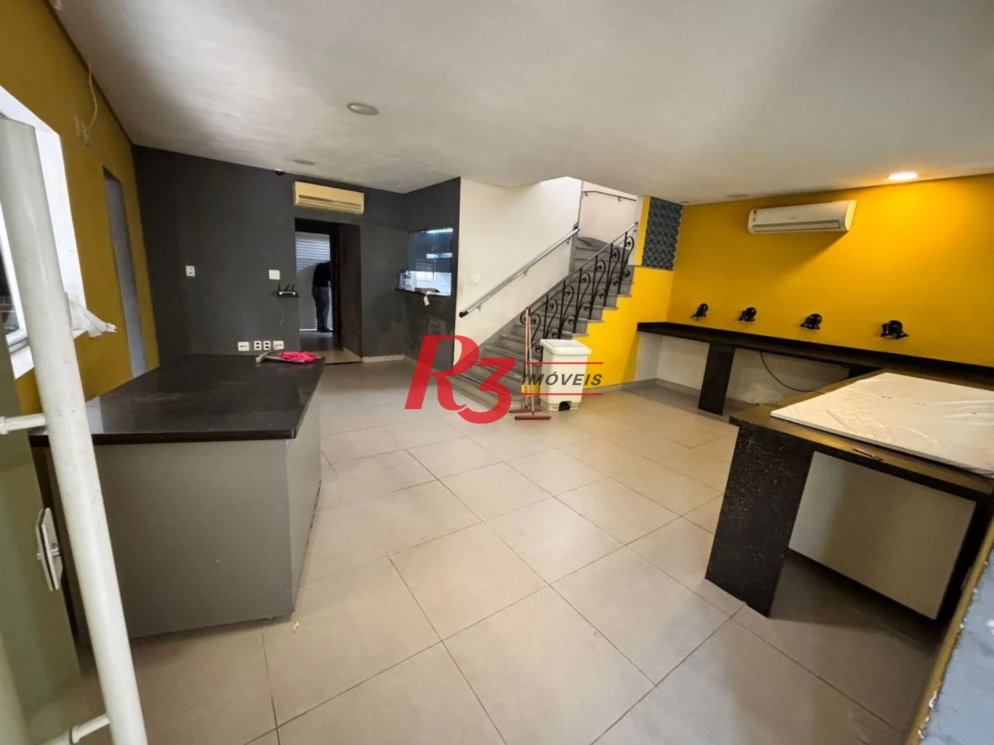 Casa com 3 dormitórios, 178 m² - venda por R$ 1.800.000,00 ou aluguel por R$ 12.000,00/mês - Gonzaga - Santos/SP