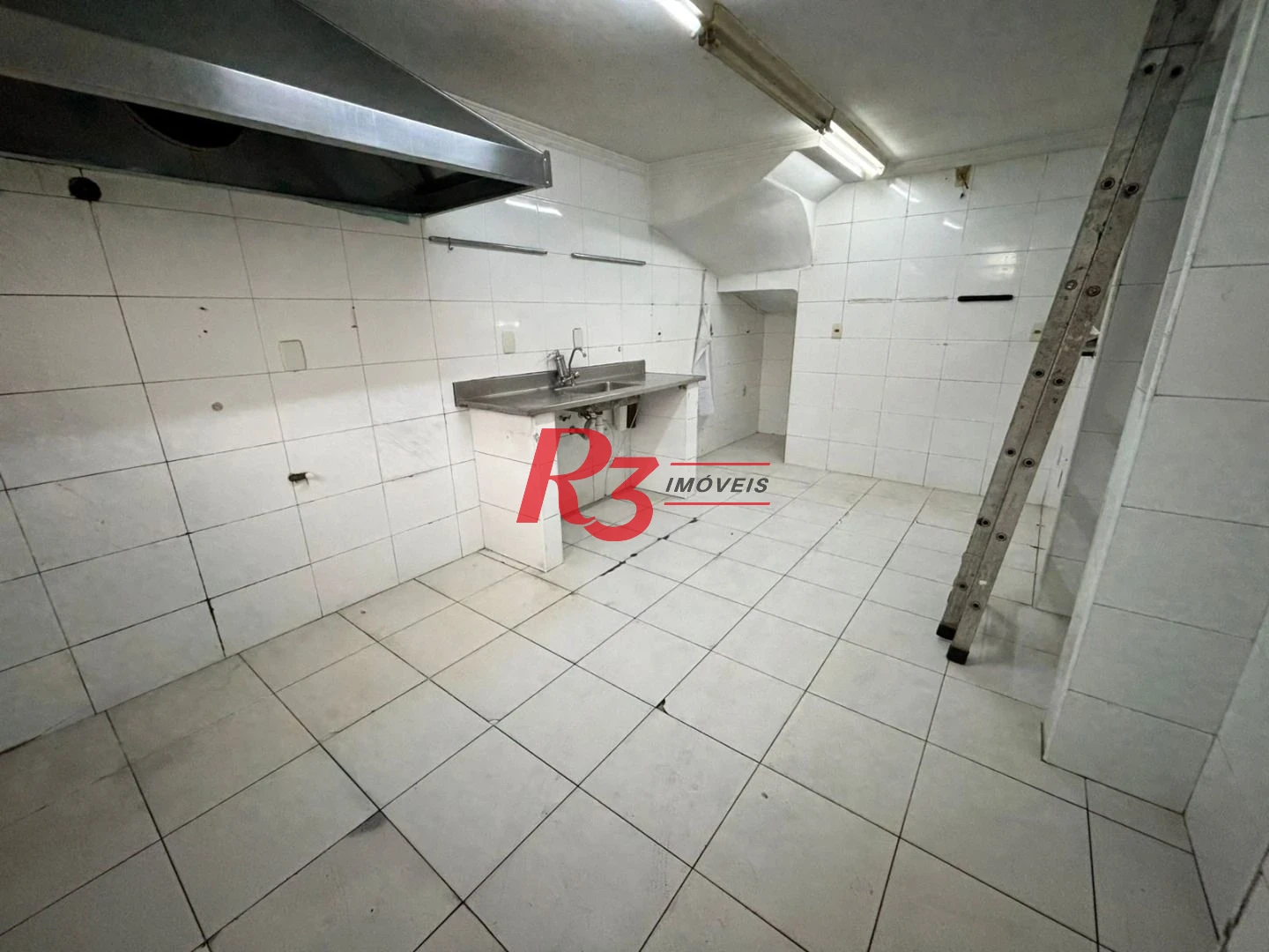 Casa com 3 dormitórios, 178 m² - venda por R$ 1.800.000,00 ou aluguel por R$ 12.000,00/mês - Gonzaga - Santos/SP