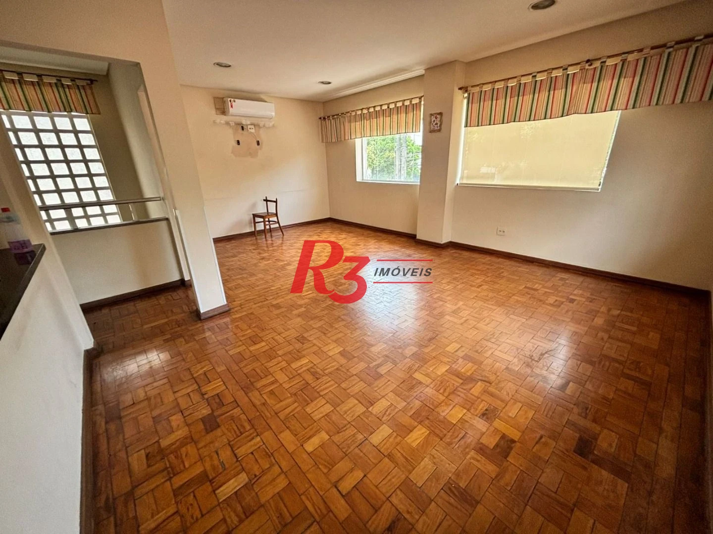 Casa com 3 dormitórios, 178 m² - venda por R$ 1.800.000,00 ou aluguel por R$ 12.000,00/mês - Gonzaga - Santos/SP