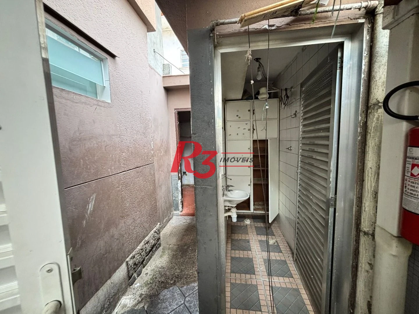 Casa com 3 dormitórios, 178 m² - venda por R$ 1.800.000,00 ou aluguel por R$ 12.000,00/mês - Gonzaga - Santos/SP