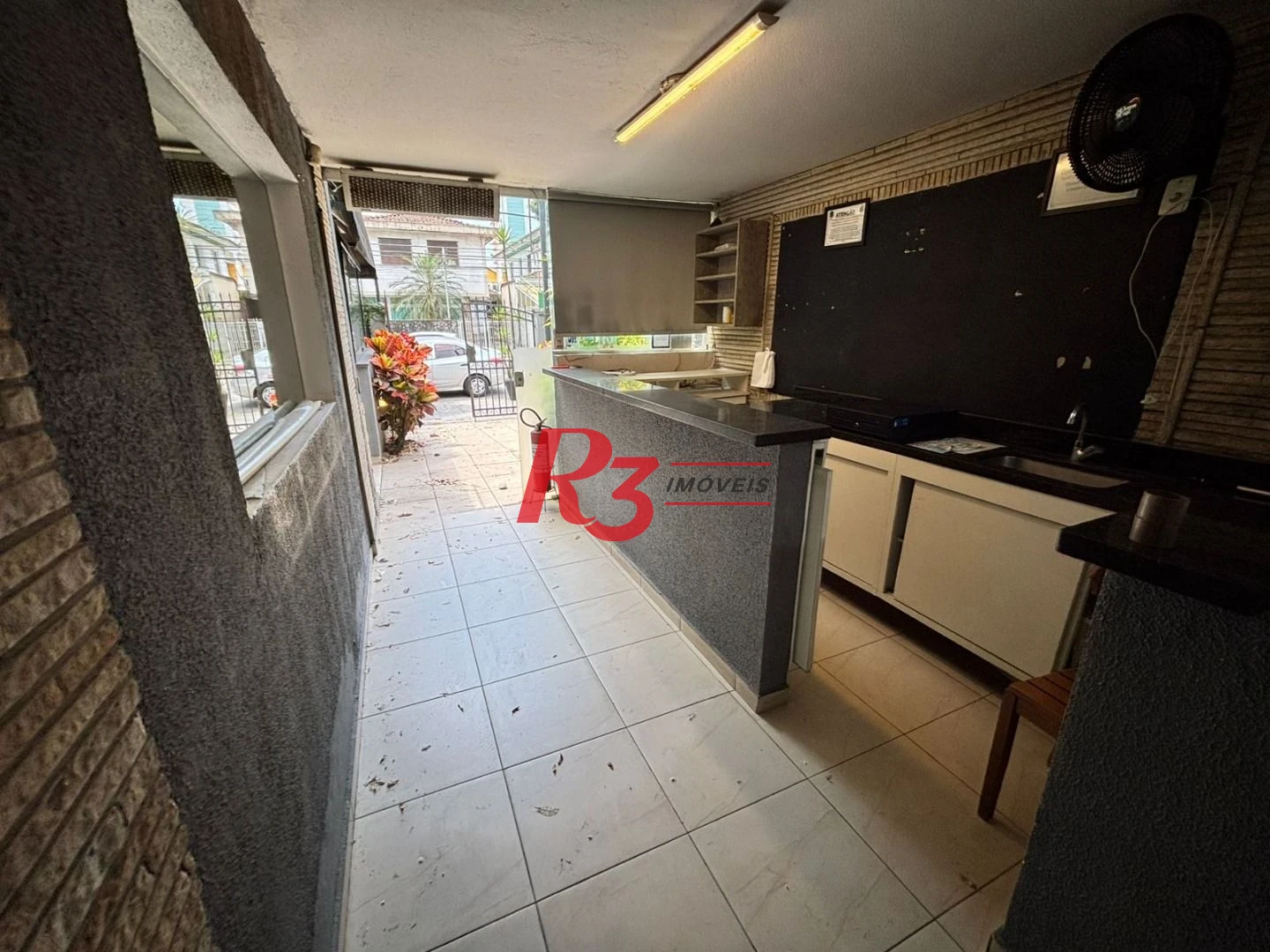 Casa com 3 dormitórios, 178 m² - venda por R$ 1.800.000,00 ou aluguel por R$ 12.000,00/mês - Gonzaga - Santos/SP