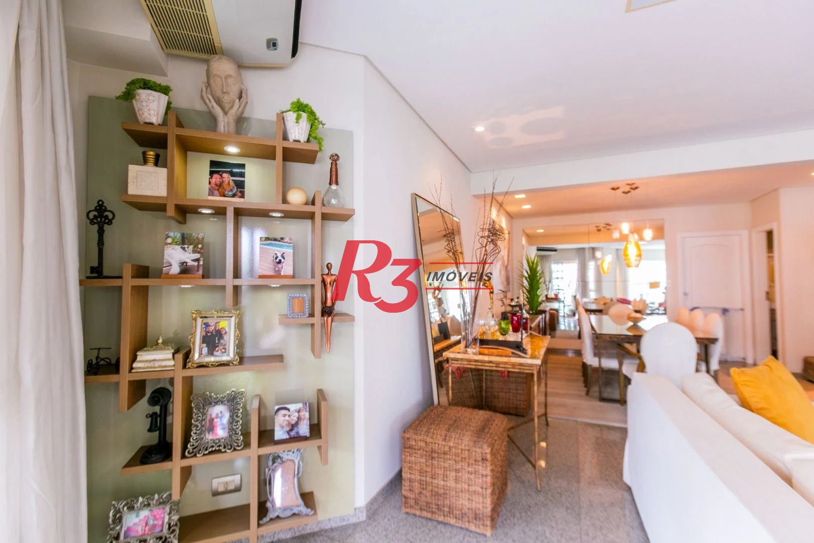 Apartamento para alugar, 204 m² por R$ 23.000,01/mês - Gonzaga - Santos/SP