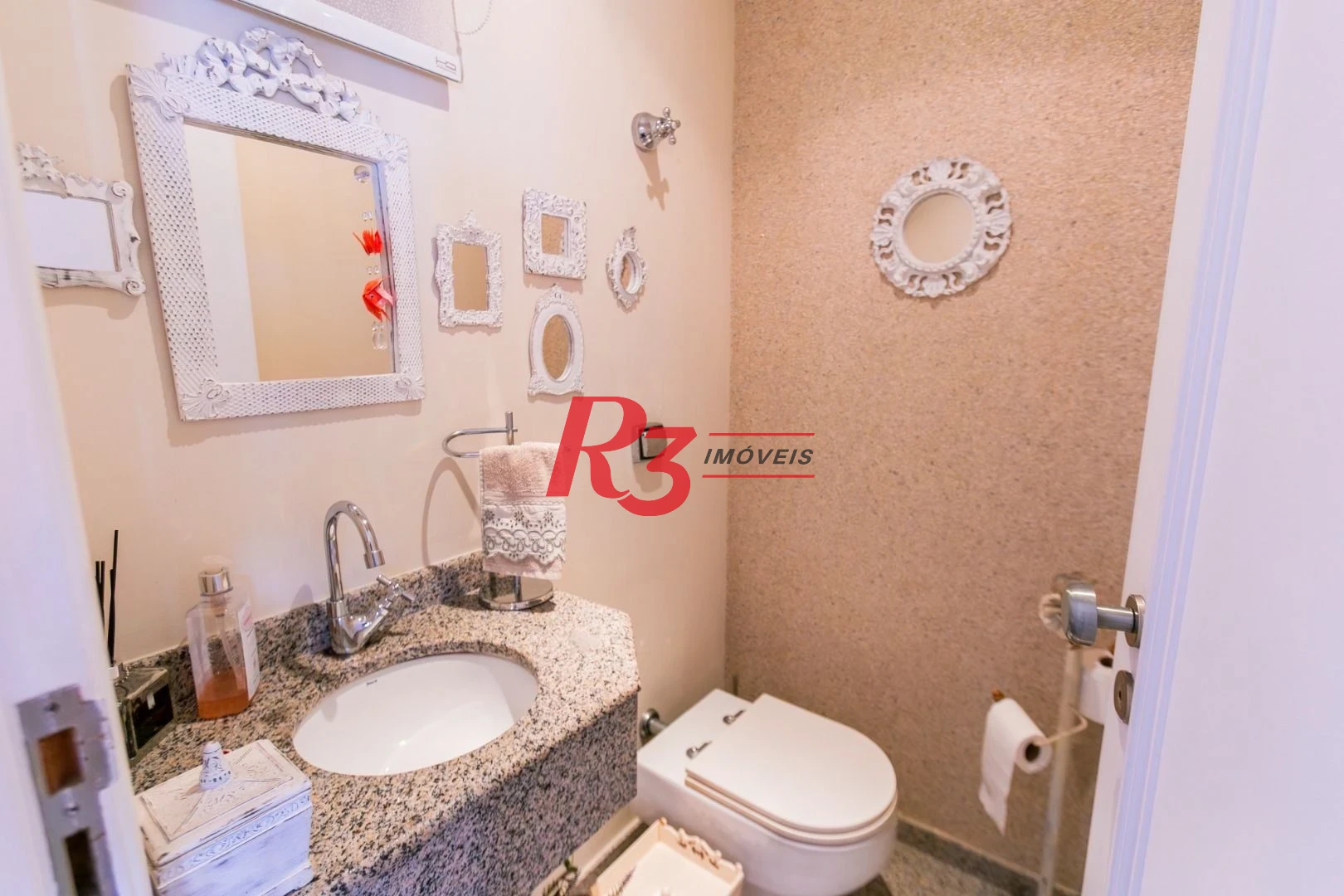 Apartamento para alugar, 204 m² por R$ 23.000,01/mês - Gonzaga - Santos/SP