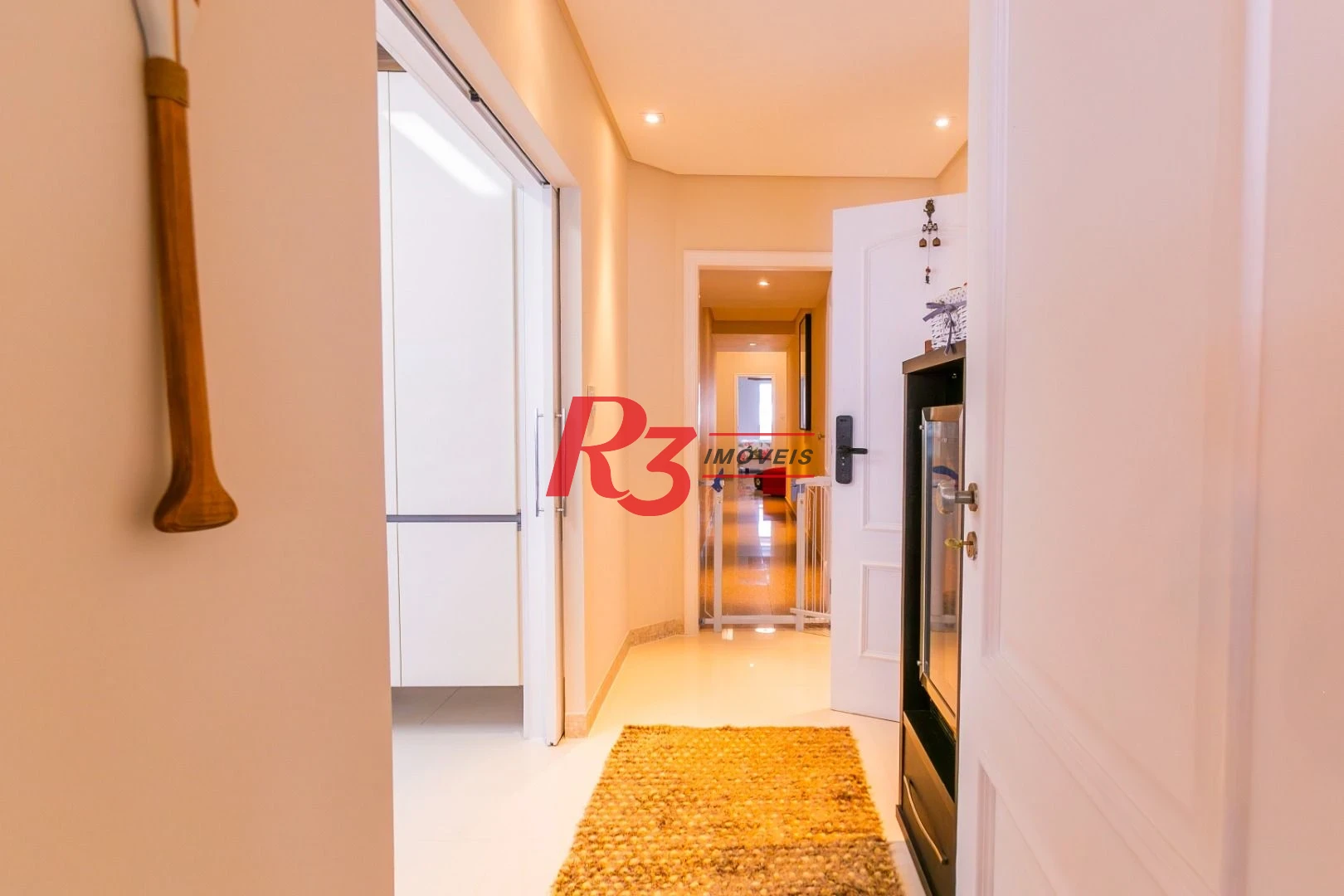Apartamento para alugar, 204 m² por R$ 23.000,01/mês - Gonzaga - Santos/SP