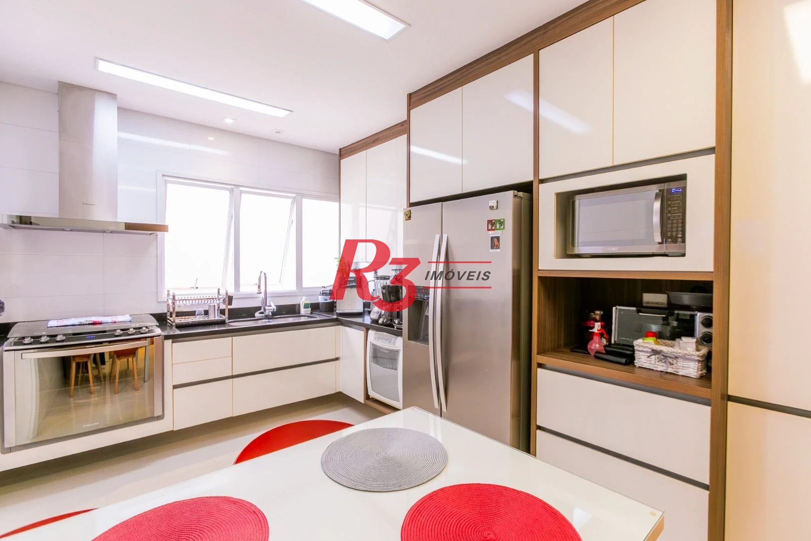 Apartamento para alugar, 204 m² por R$ 23.000,01/mês - Gonzaga - Santos/SP