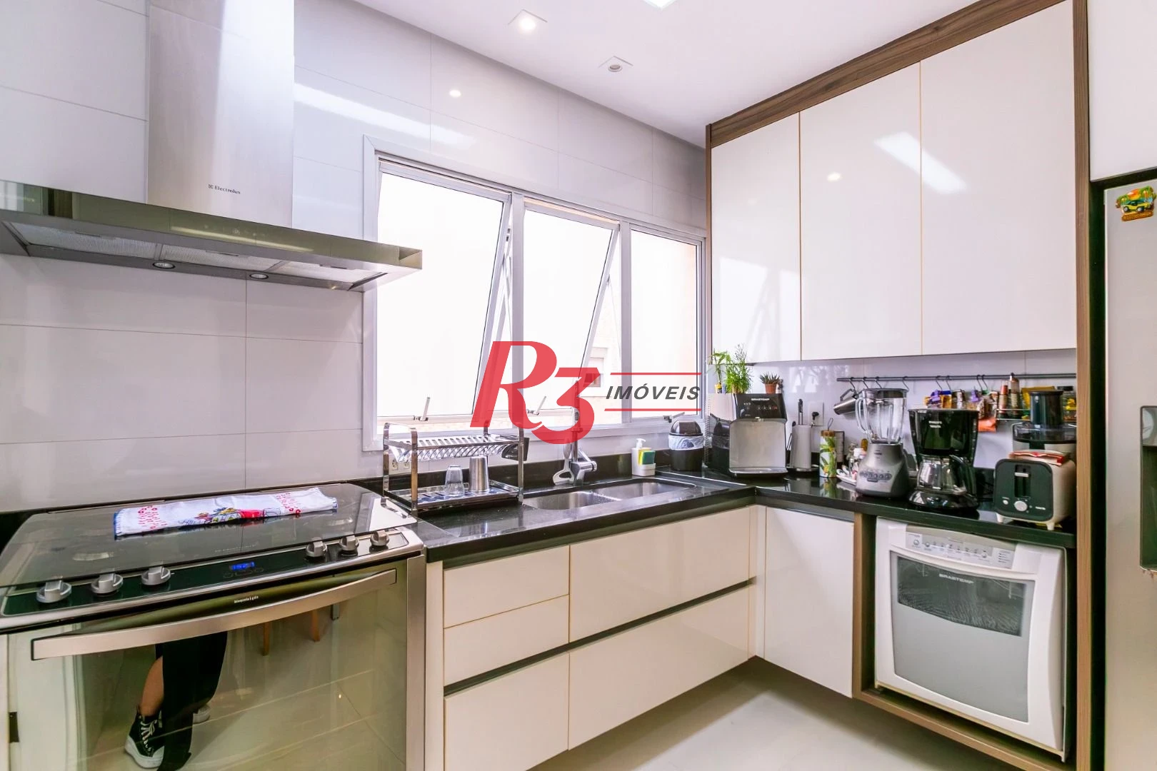 Apartamento para alugar, 204 m² por R$ 23.000,01/mês - Gonzaga - Santos/SP