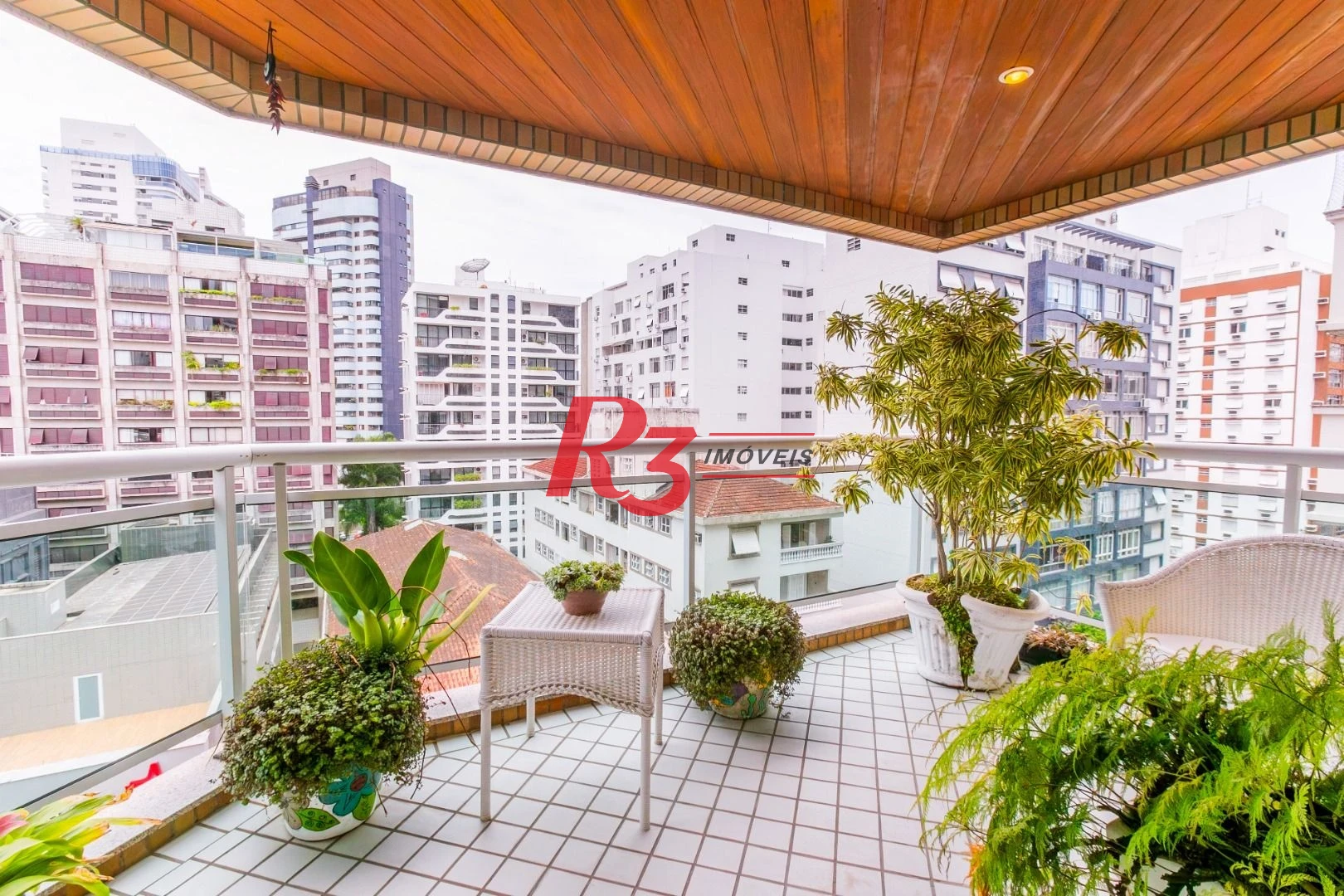 Apartamento para alugar, 204 m² por R$ 23.000,01/mês - Gonzaga - Santos/SP